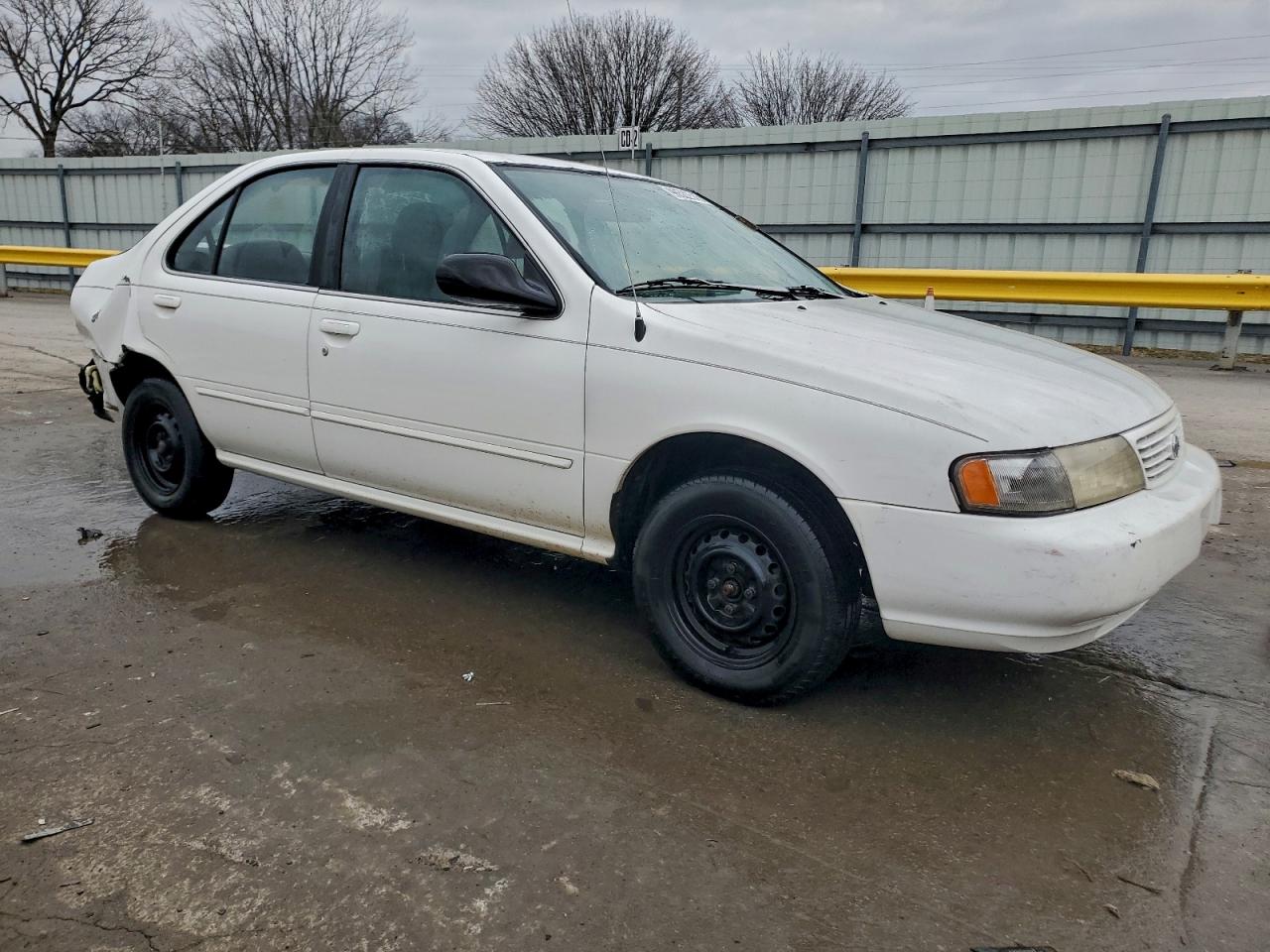1995 Nissan Sentra Base White vin: 1N4AB41D5SC721994