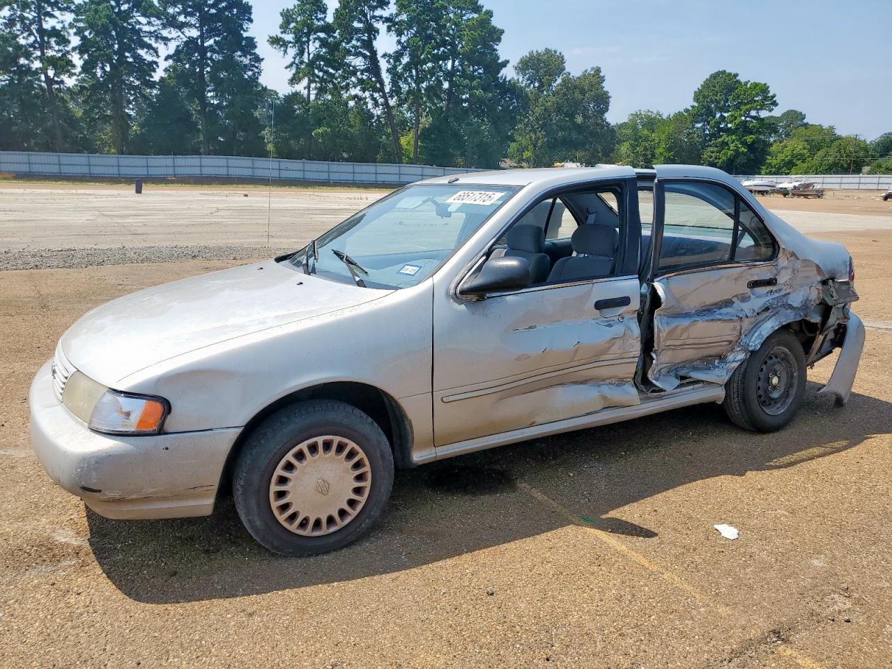 1995 Nissan Sentra Base Silver vin: 1N4AB41D5SC761945