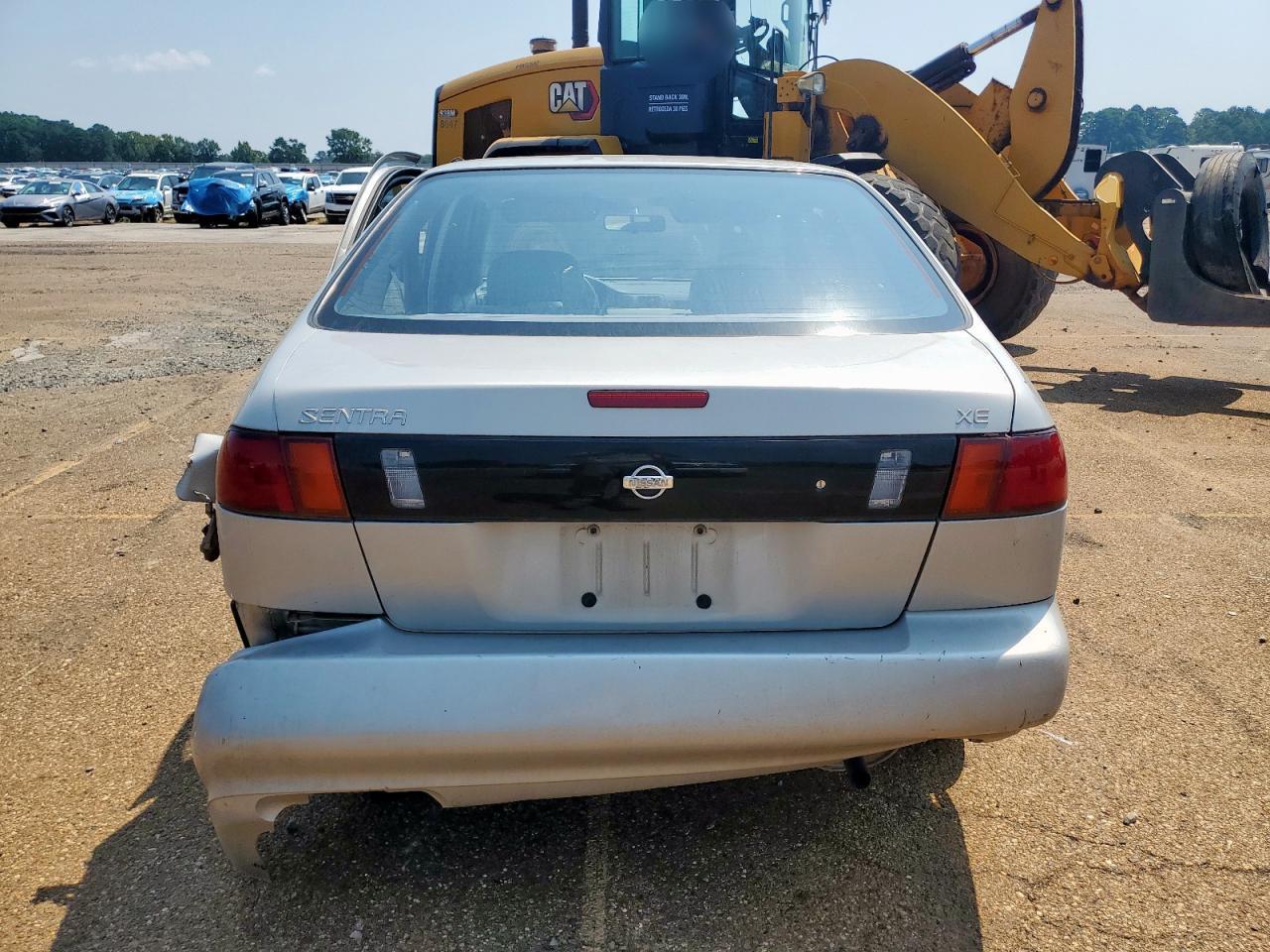 1995 Nissan Sentra Base Silver vin: 1N4AB41D5SC761945
