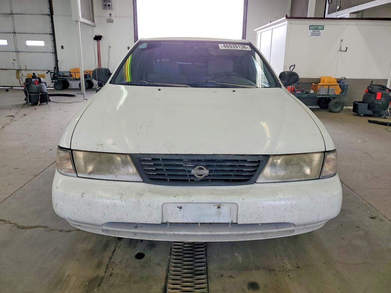 1995 Niss Sentra White vin: 1N4AB41D6SC750971
