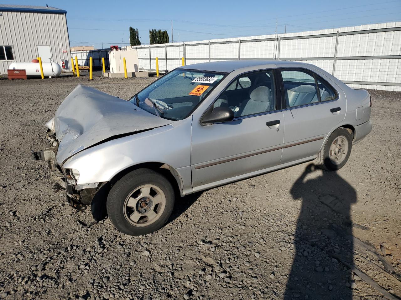 1995 Nissan Sentra Base Silver vin: 1N4AB41D7SC740739