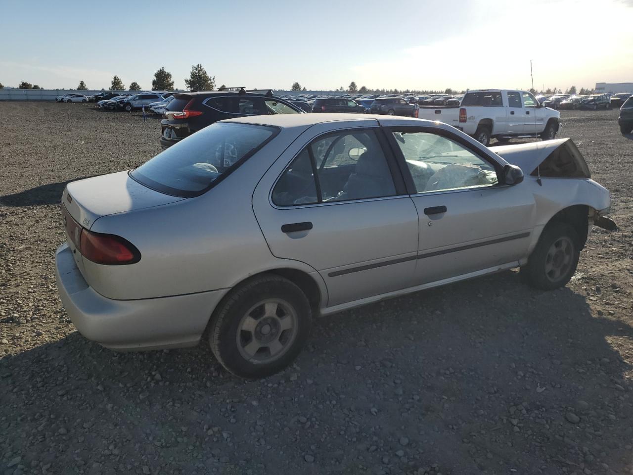 1995 Nissan Sentra Base Silver vin: 1N4AB41D7SC740739