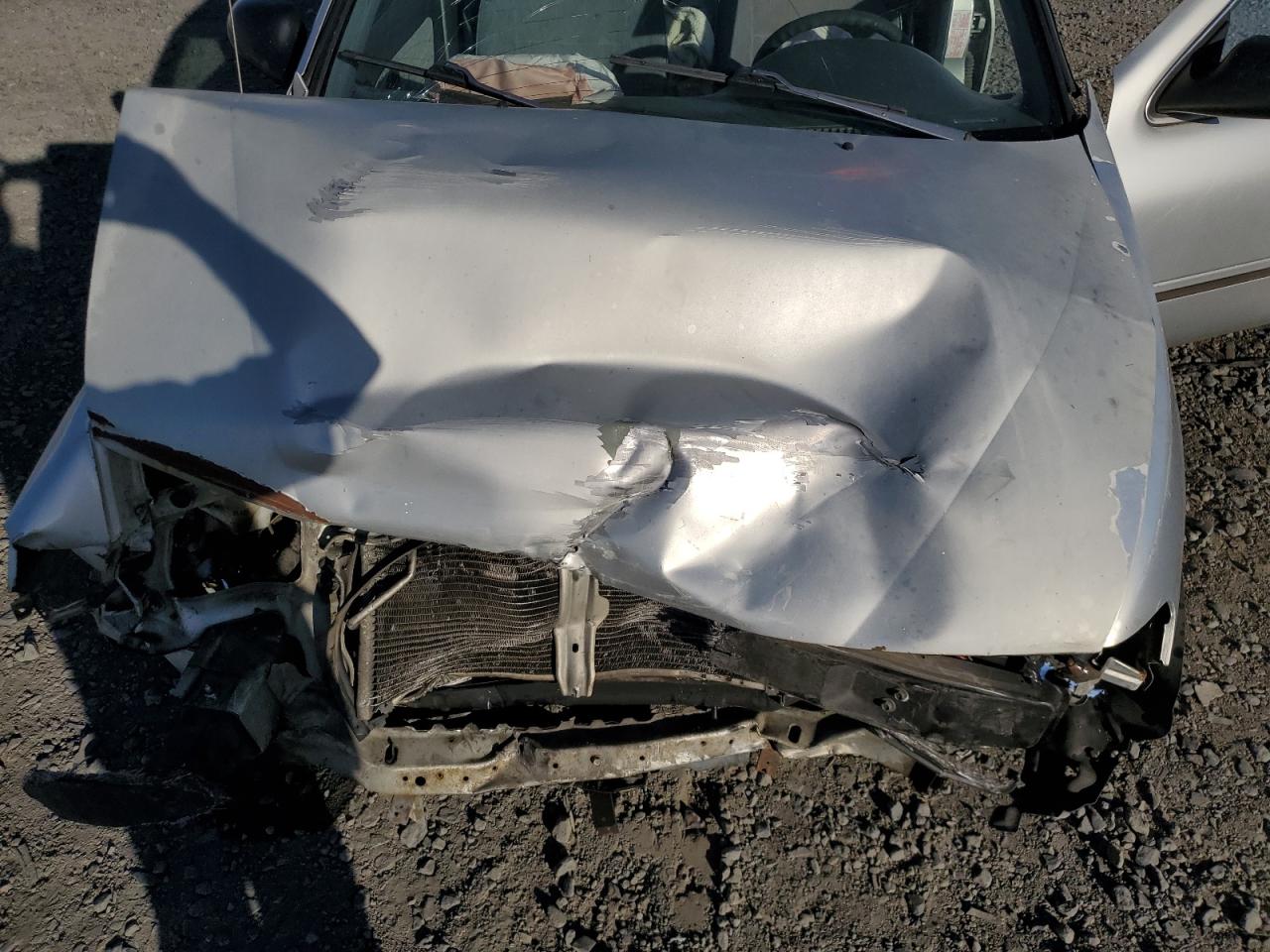 1995 Nissan Sentra Base Silver vin: 1N4AB41D7SC740739