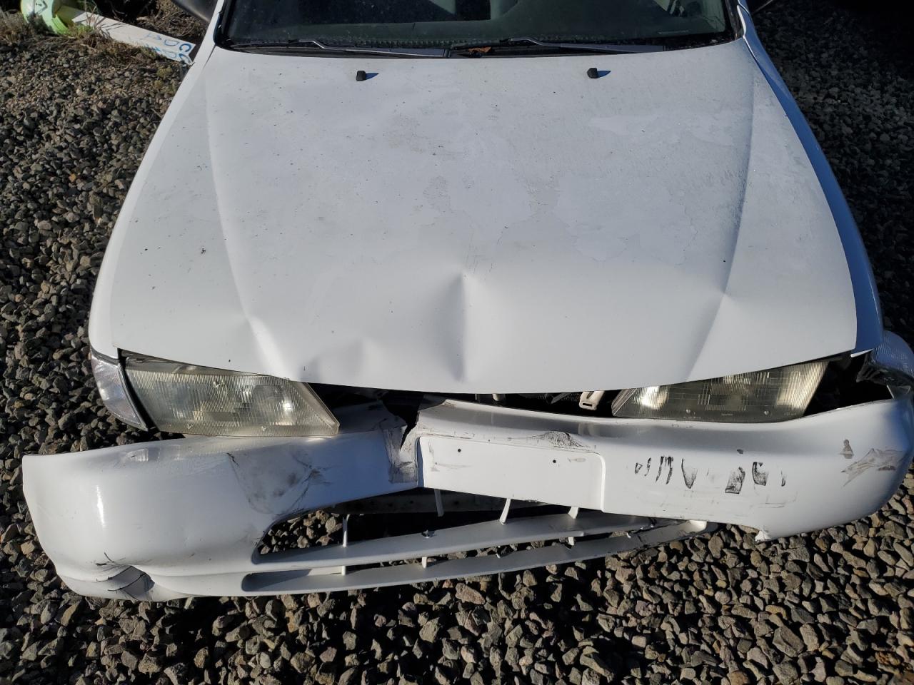 1996 Niss Sentra E White vin: 1N4AB41D7TC702316