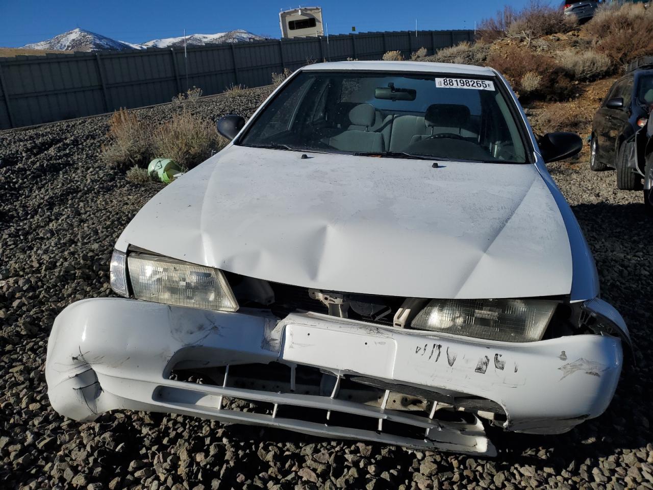1996 Niss Sentra E White vin: 1N4AB41D7TC702316