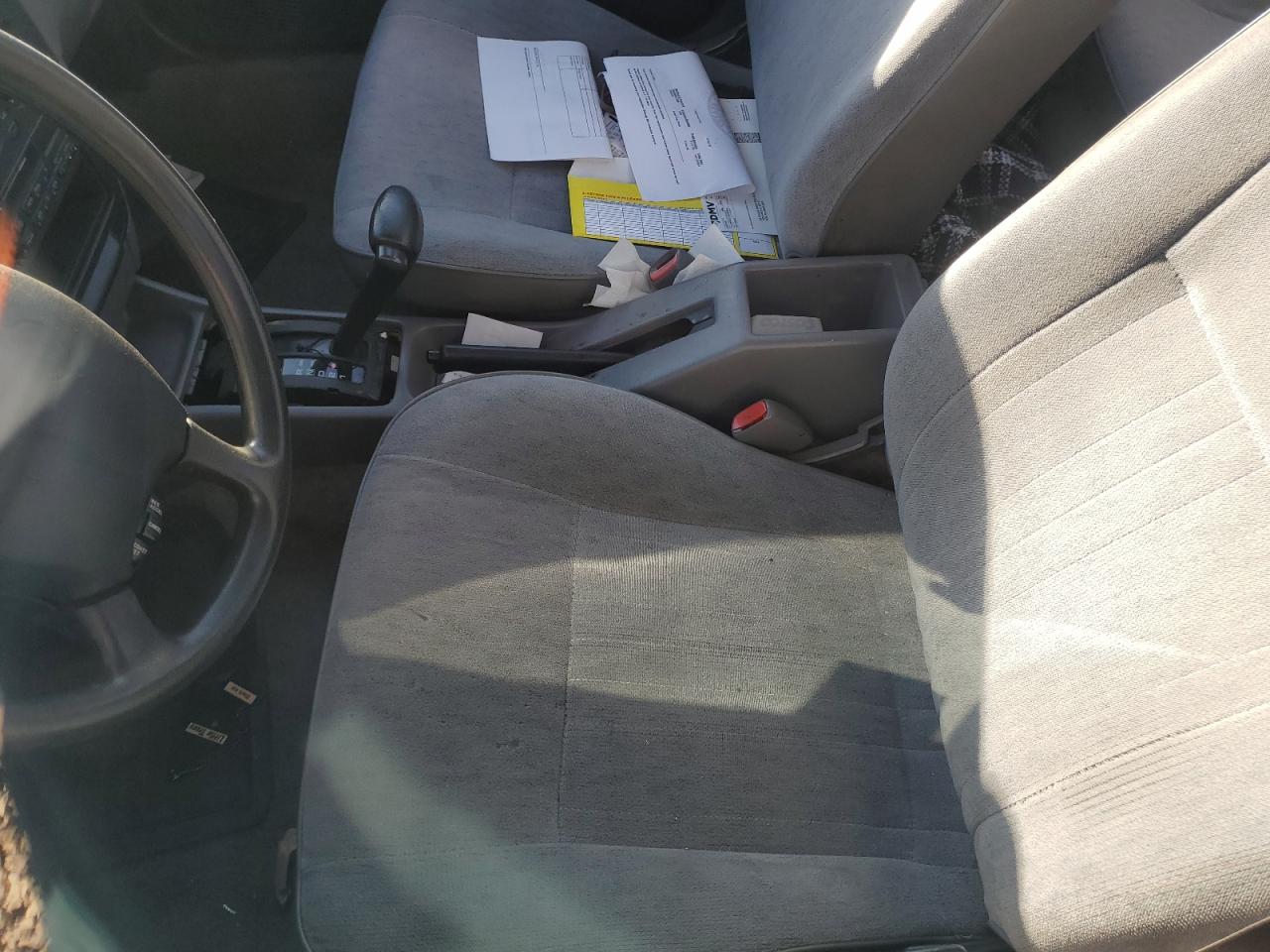 1996 Niss Sentra E White vin: 1N4AB41D7TC702316