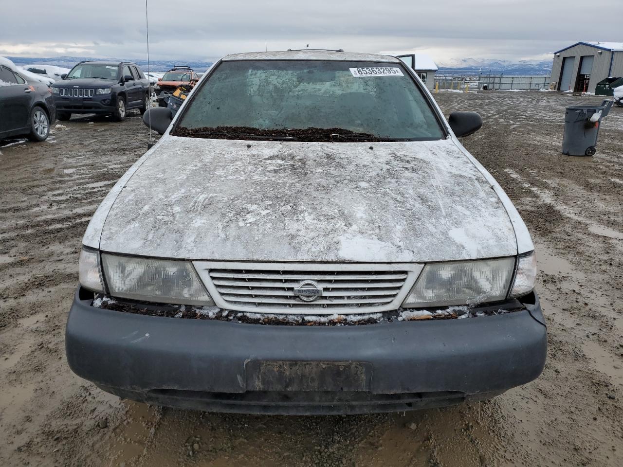 1997 Nissan Sentra Base White vin: 1N4AB41D7VC785703