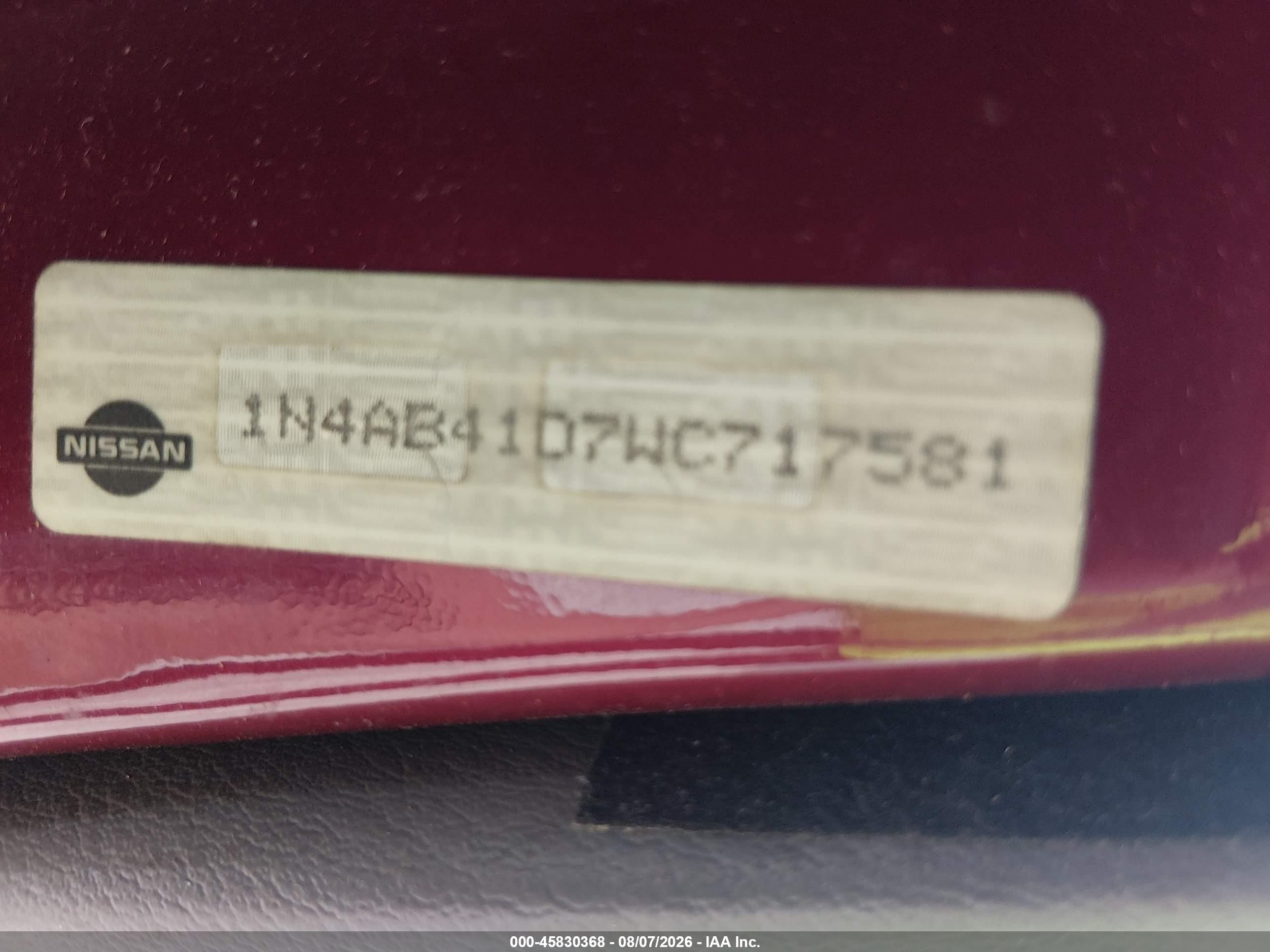 1998 Nissan Sentra Gle/gxe/xe Maroon vin: 1N4AB41D7WC717581