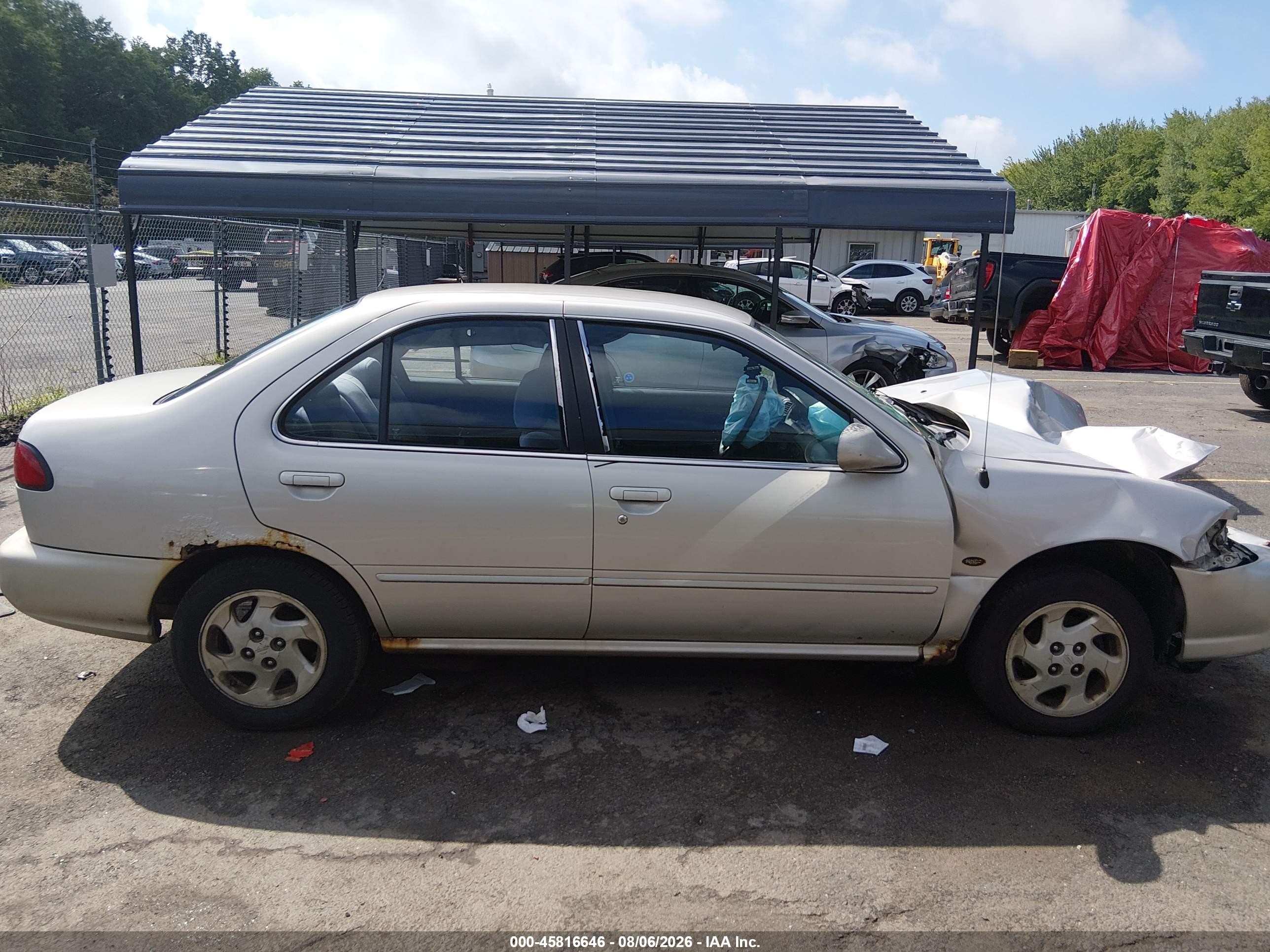 1999 Nissan Sentra Gxe/xe Silver vin: 1N4AB41D7XC709031