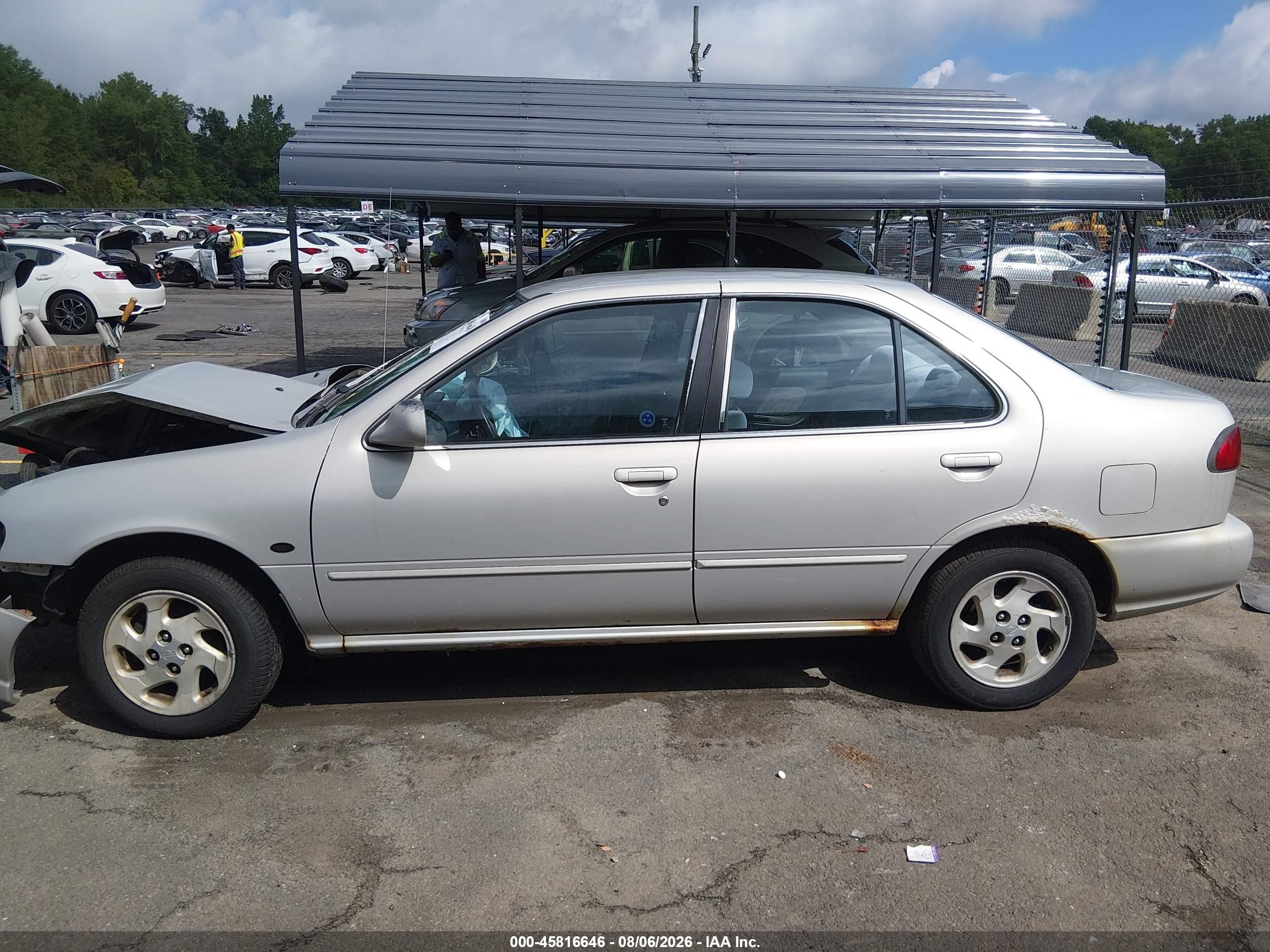 1999 Nissan Sentra Gxe/xe Silver vin: 1N4AB41D7XC709031