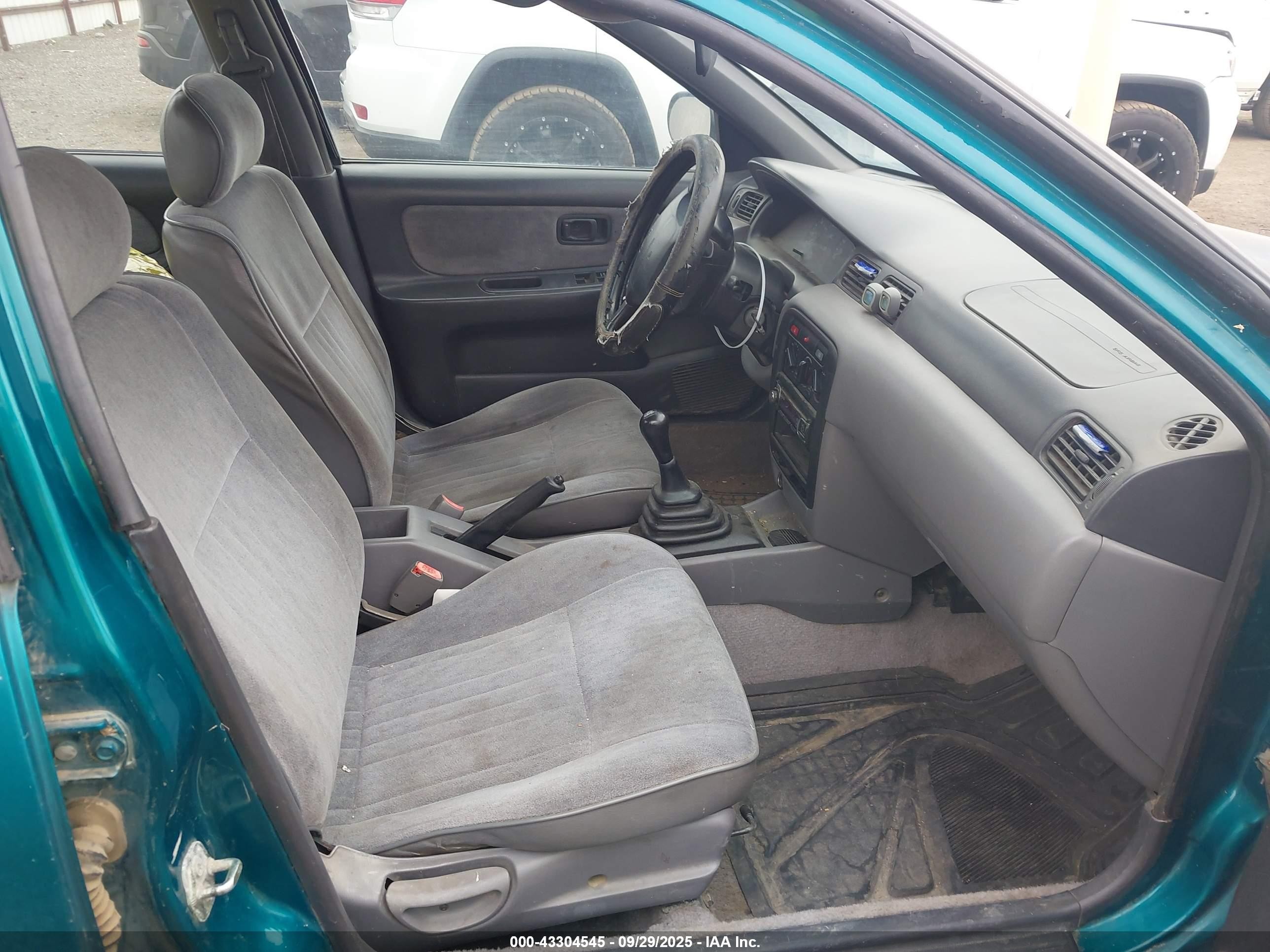 1996 Nissan Sentra E/xe/gxe/gle Зеленый vin: 1N4AB41D8TC709341