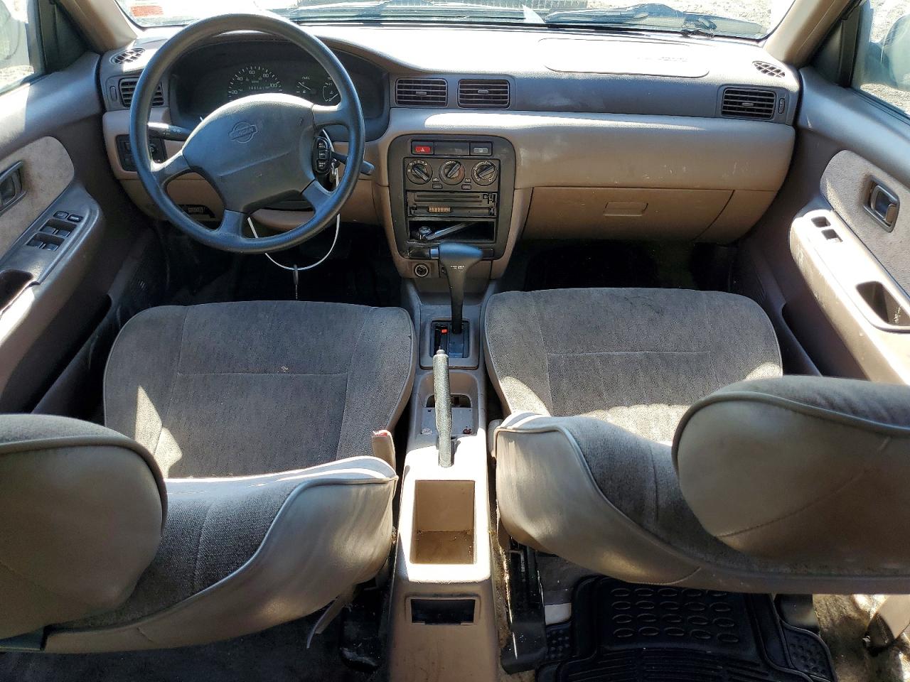 1996 Nissan Sentra Base Черный vin: 1N4AB41D8TC800092