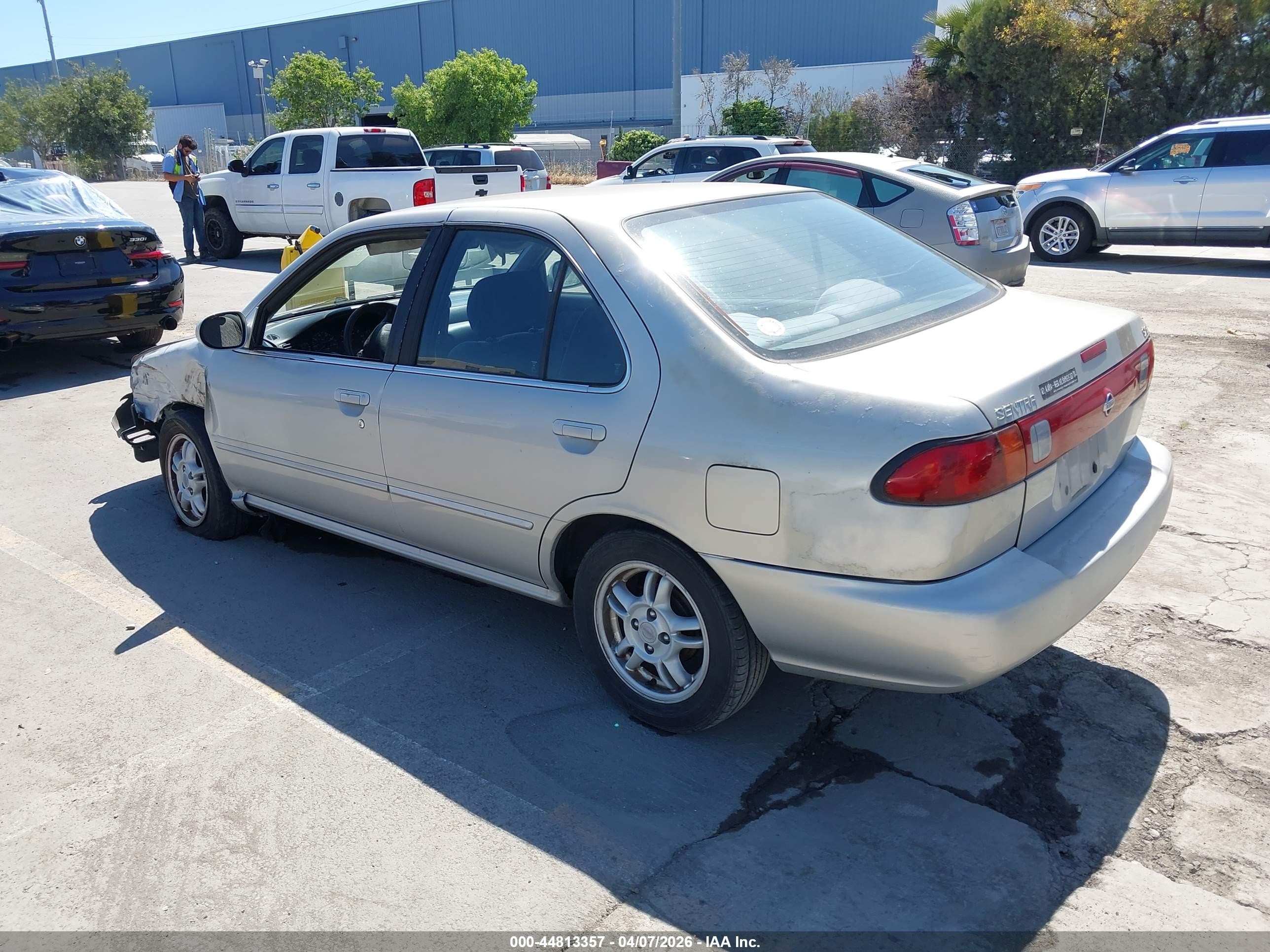 1999 Nissan Sentra Gxe/xe Silver vin: 1N4AB41D8XC726615