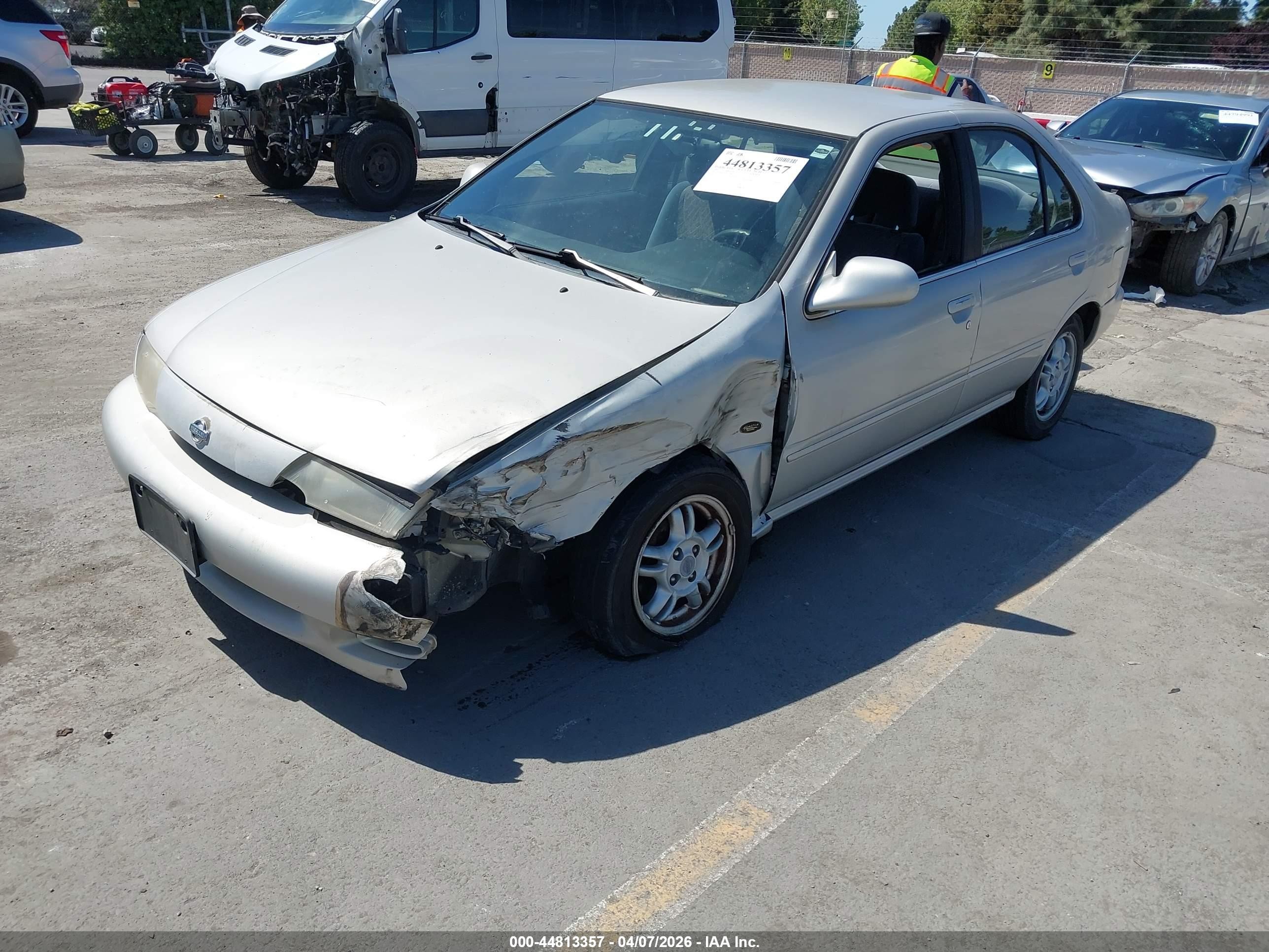 1999 Nissan Sentra Gxe/xe Silver vin: 1N4AB41D8XC726615