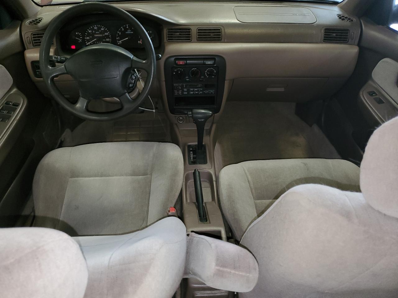 1995 Nissan Sentra Base Red vin: 1N4AB41D9SC729919