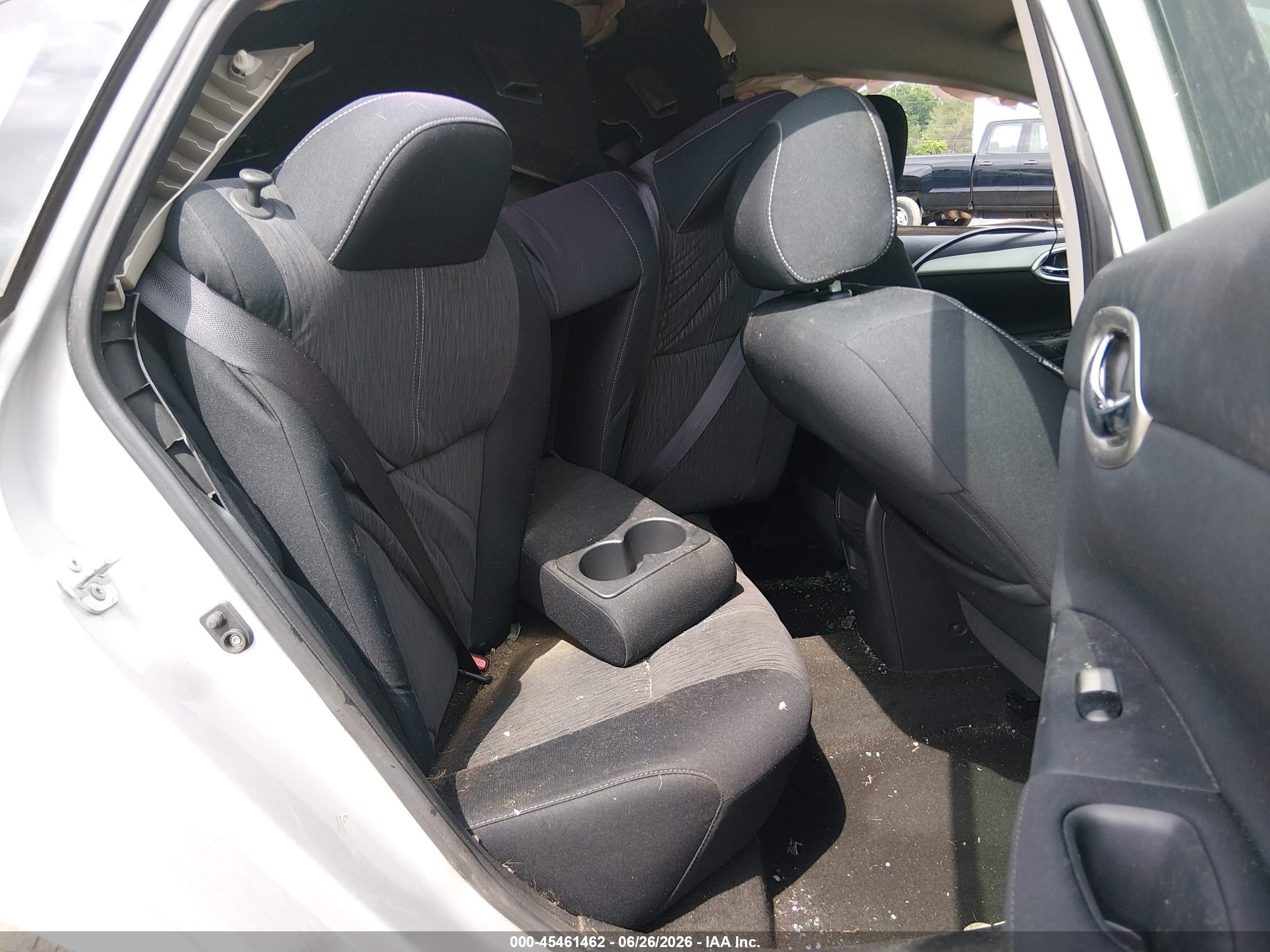 2014 Nissan Sentra Sv Серебряный vin: 1N4AB7AP0EN850861