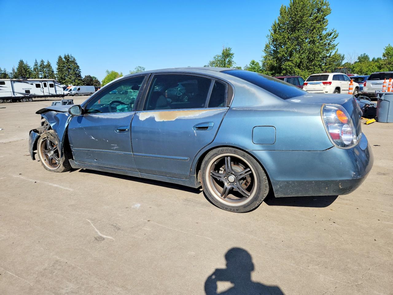 2002 Nissan Altima 2.5 Teal vin: 1N4AL11D02C100058
