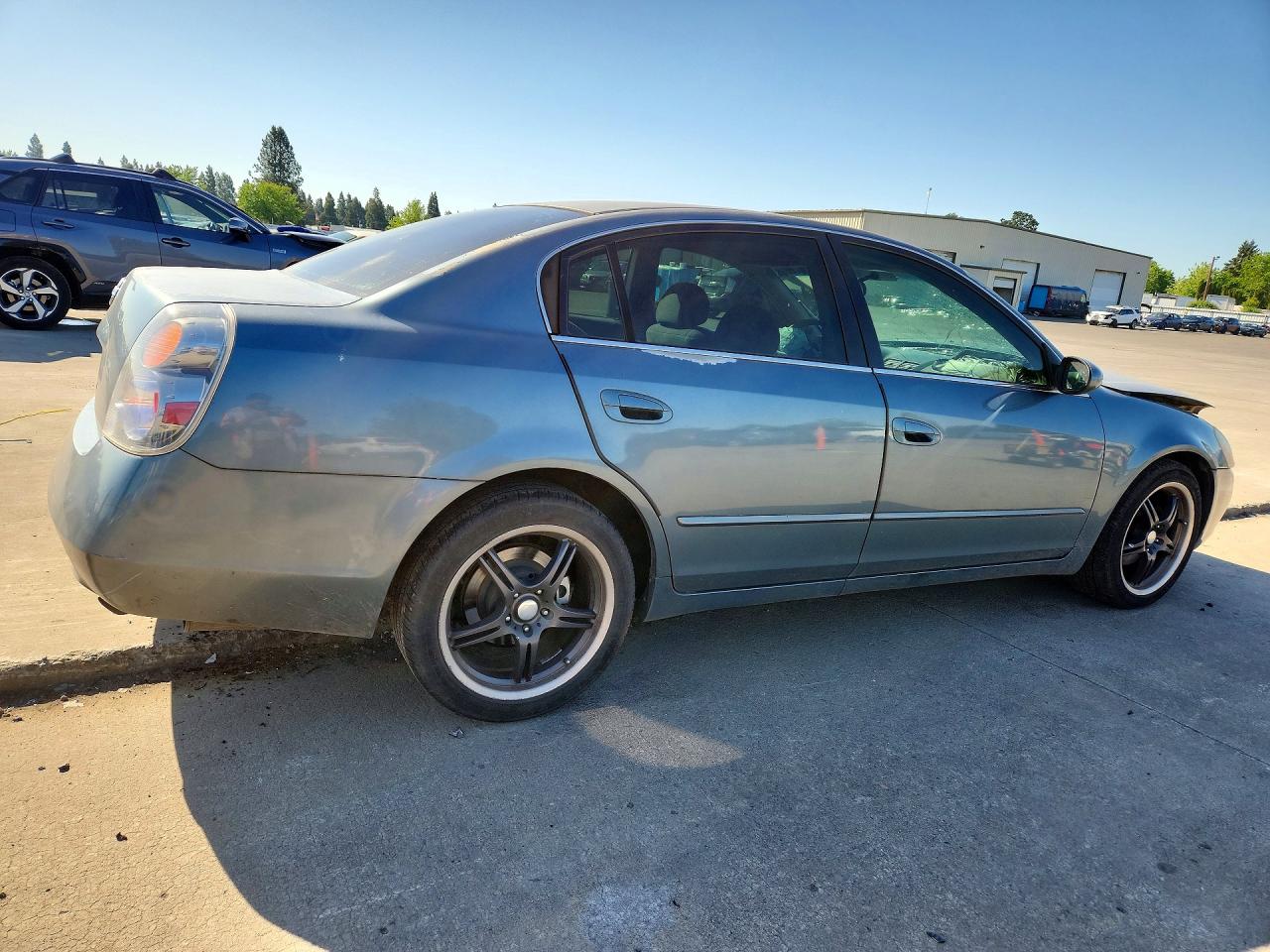 2002 Nissan Altima 2.5 Teal vin: 1N4AL11D02C100058