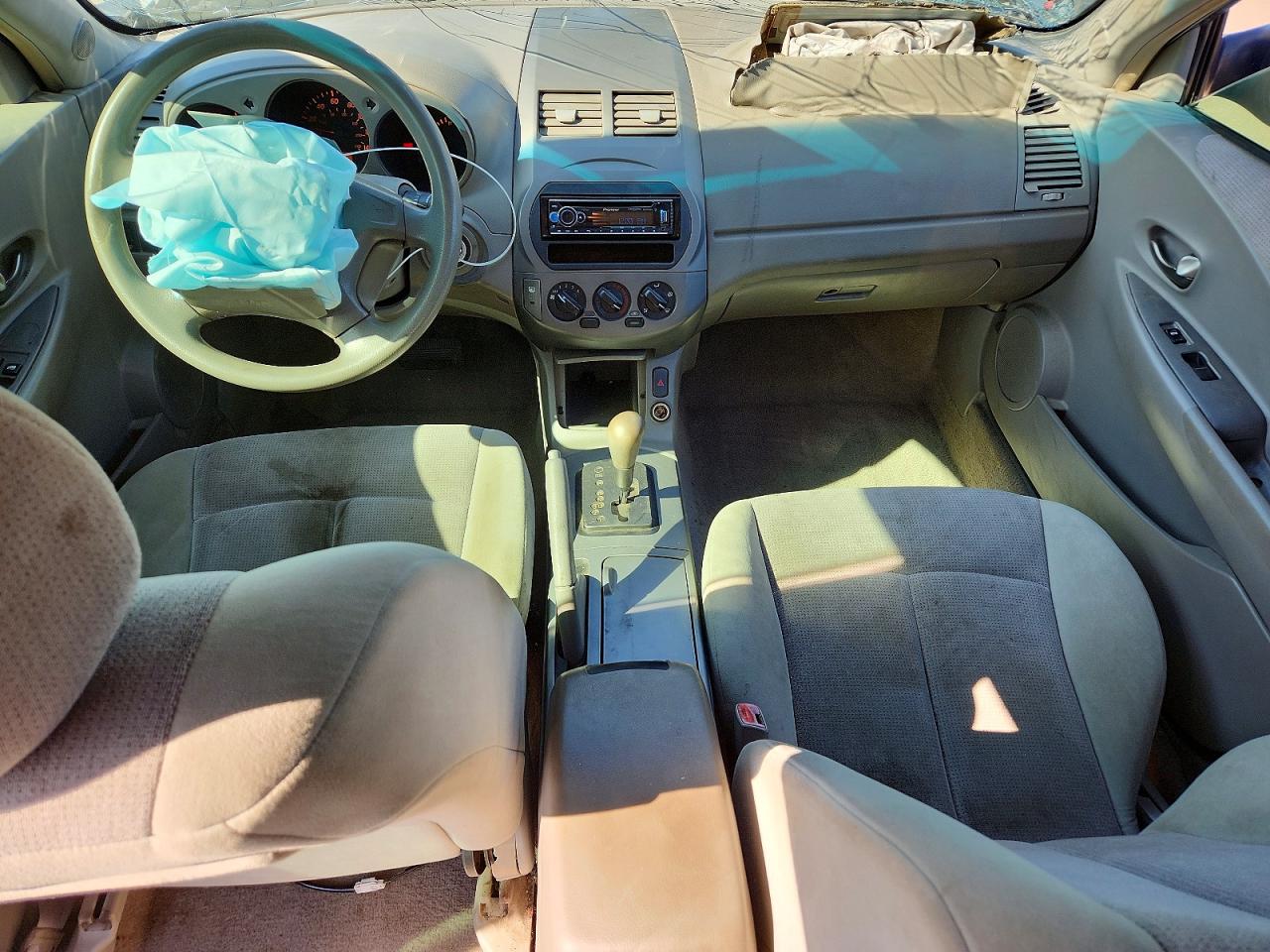 2002 Nissan Altima 2.5 Teal vin: 1N4AL11D02C100058