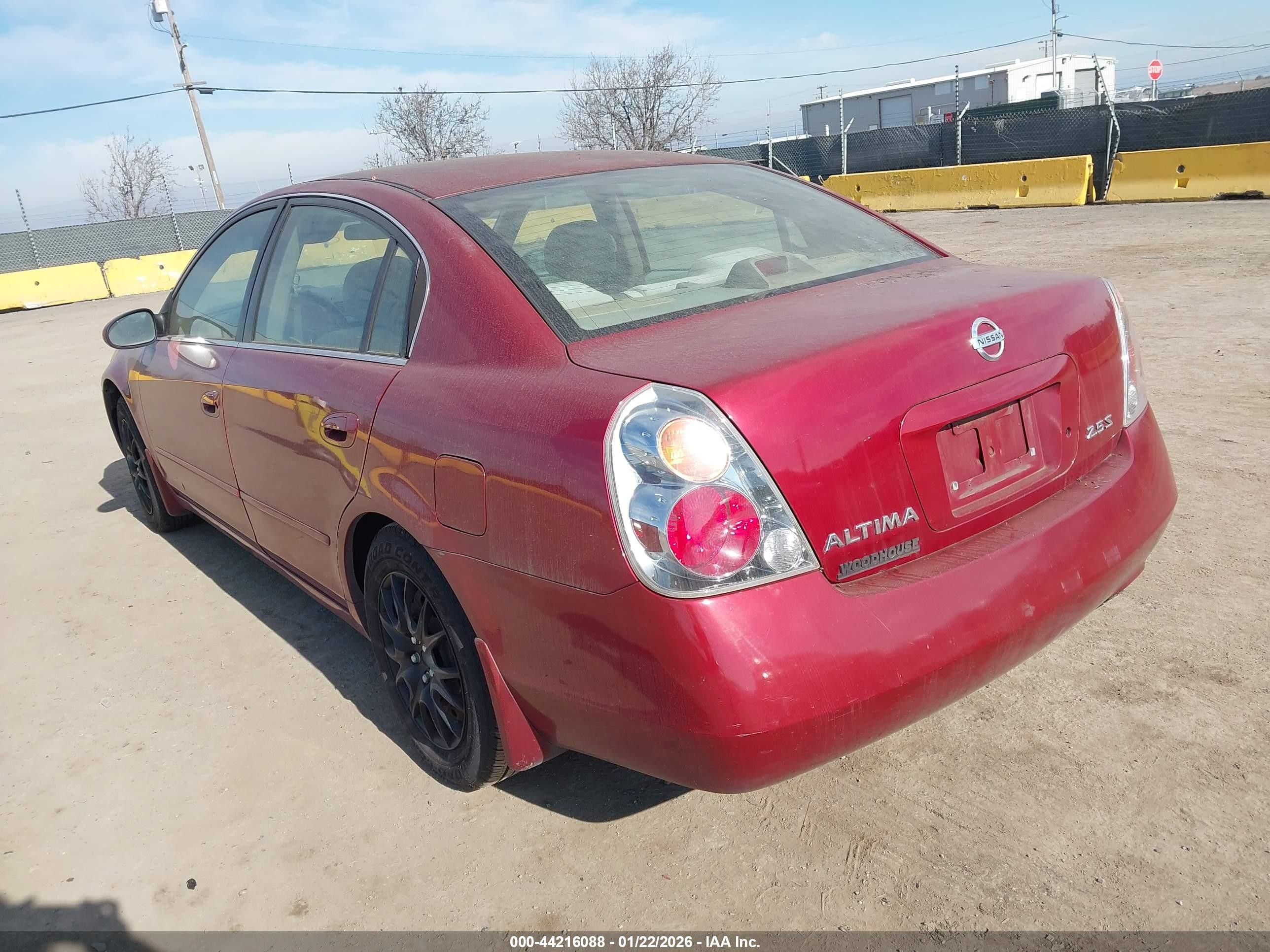 2003 Nissan Altima 2.5 S Бордовый vin: 1N4AL11D03C182780