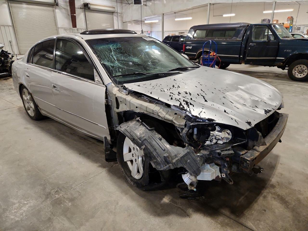 2003 Nissan Altima 2.5 Silver vin: 1N4AL11D03C248972