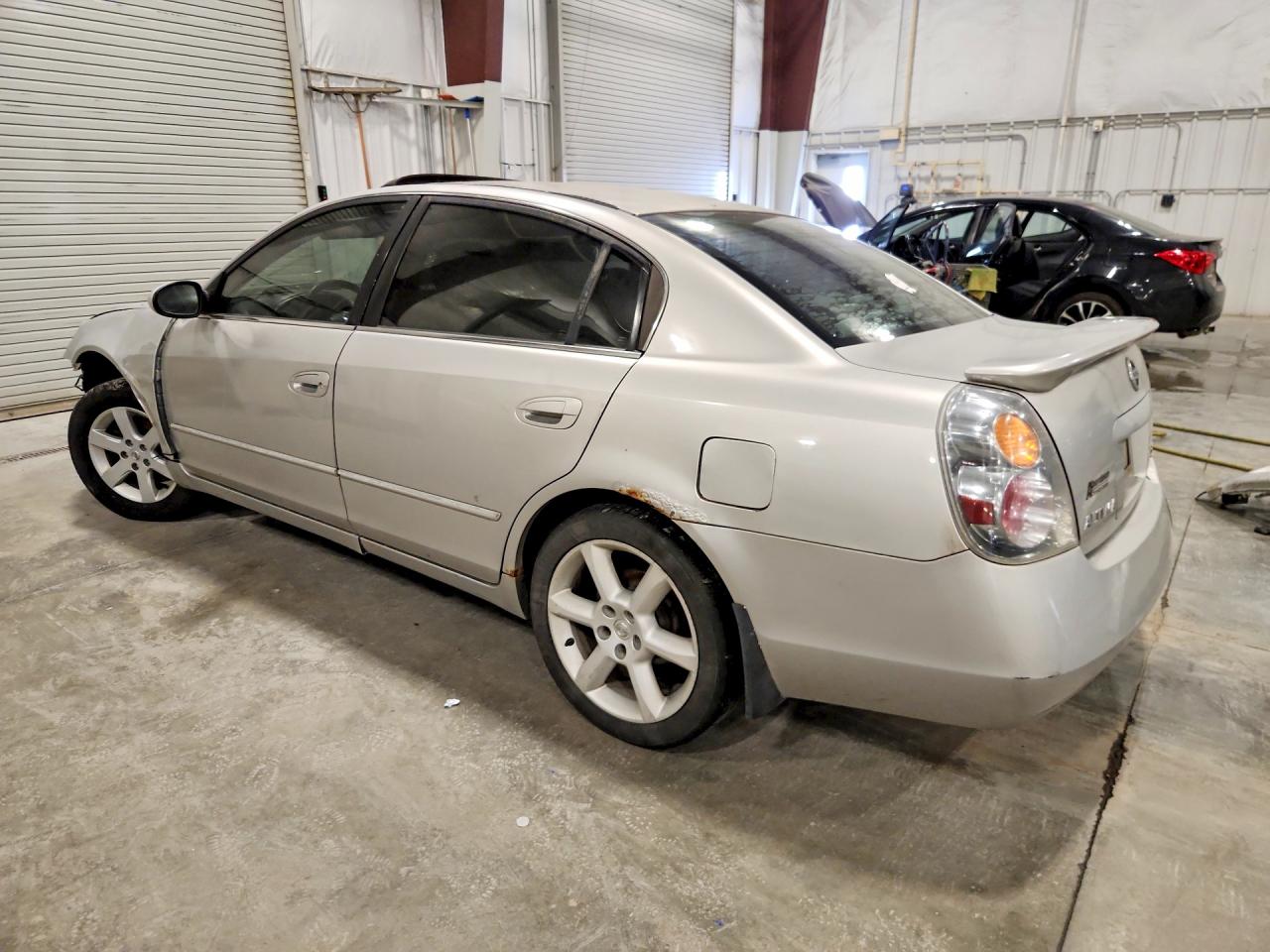 2003 Nissan Altima 2.5 Silver vin: 1N4AL11D03C248972