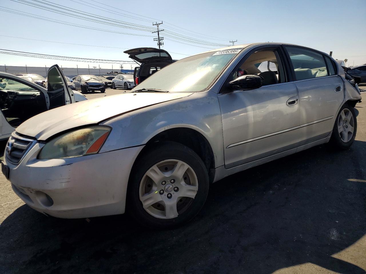 2004 Nissan Altima 2.5 Silver vin: 1N4AL11D04C133516