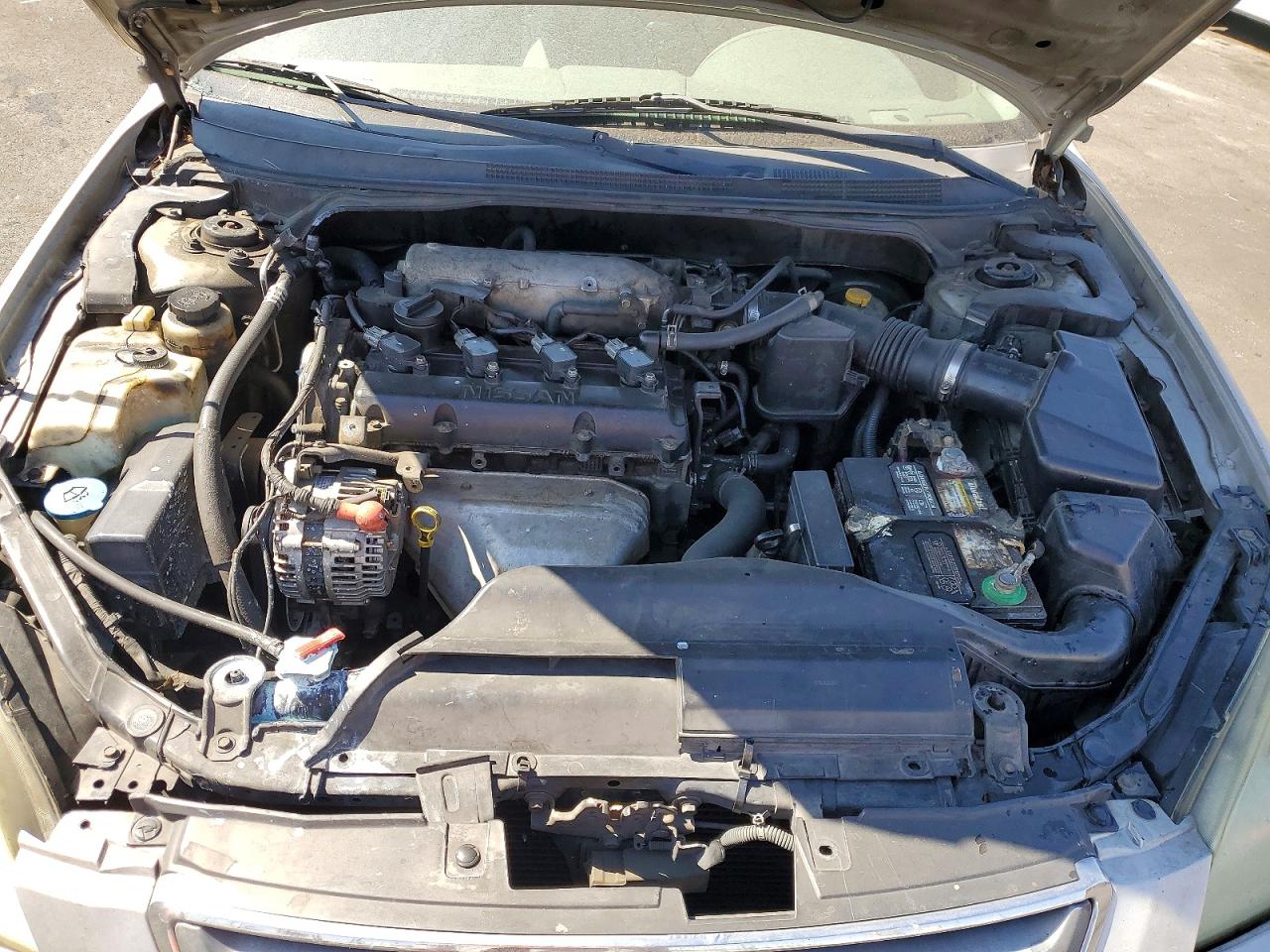 2004 Nissan Altima 2.5 Silver vin: 1N4AL11D04C133516