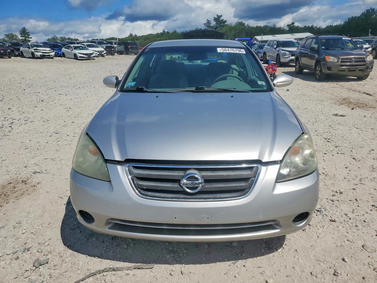 2004 Nissan Altima 2.5 Silver vin: 1N4AL11D04C143463