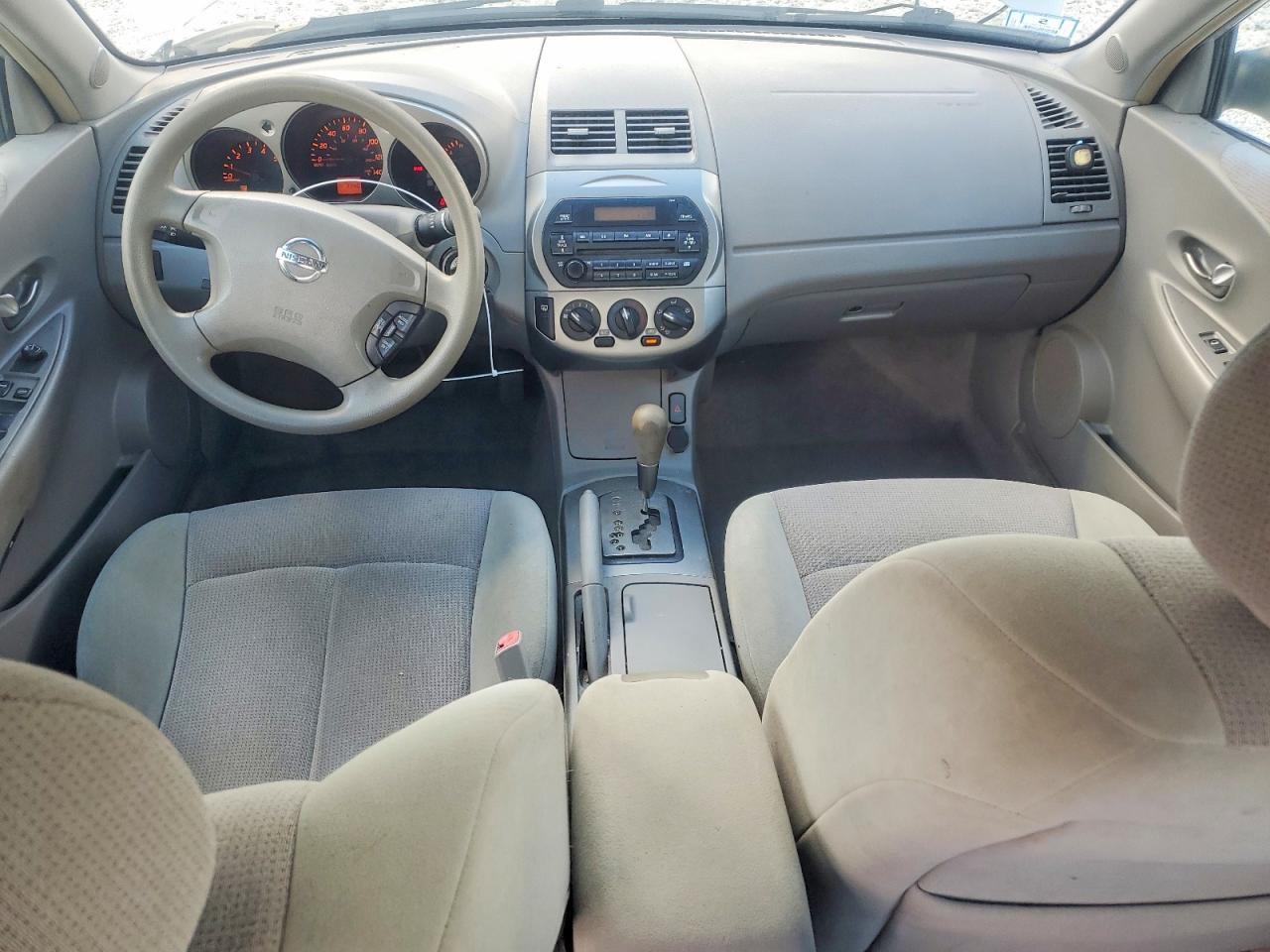 2004 Nissan Altima 2.5 Silver vin: 1N4AL11D04C143463