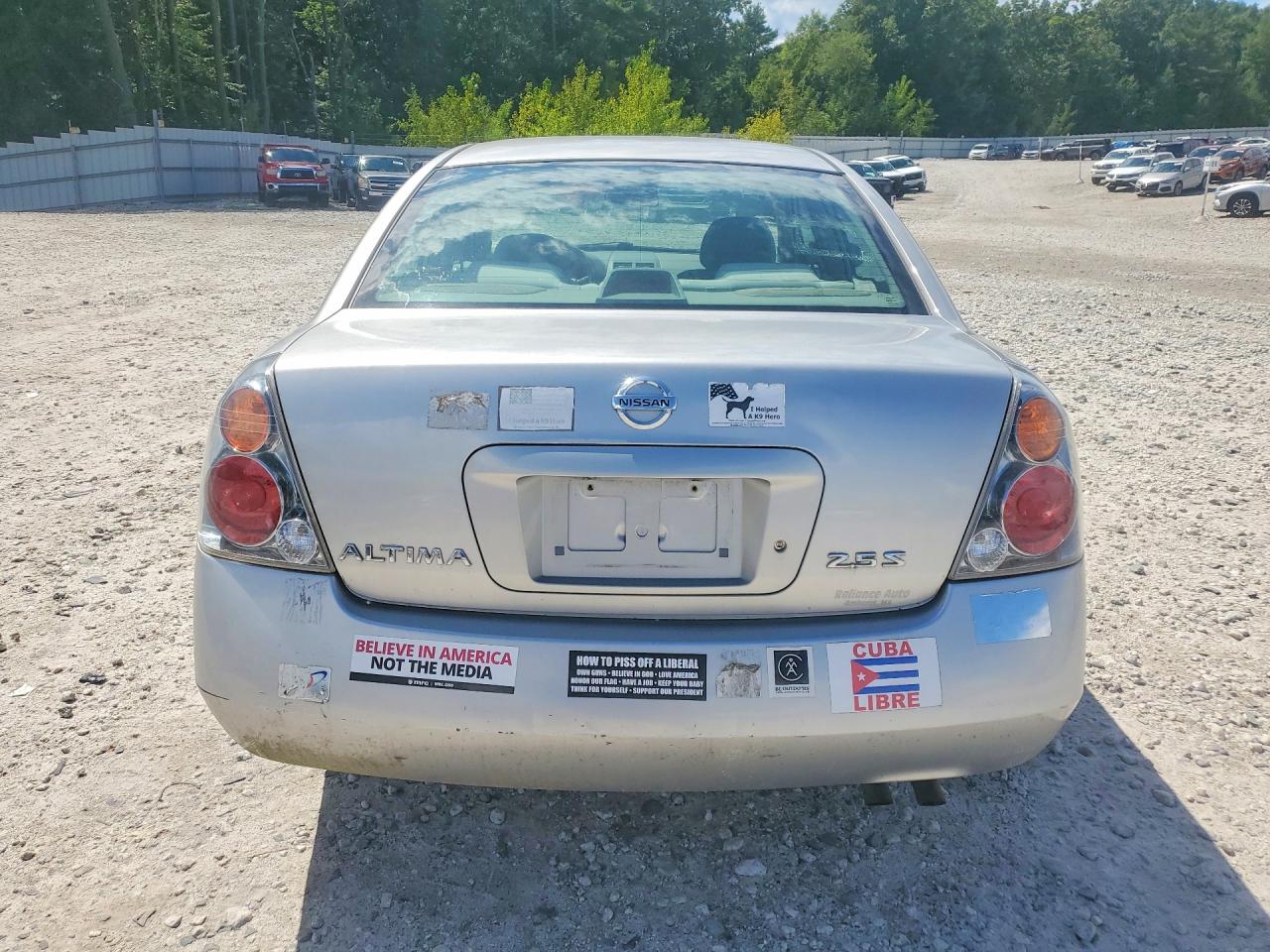 2004 Nissan Altima 2.5 Silver vin: 1N4AL11D04C143463
