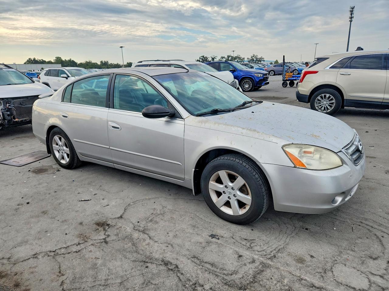 2004 Nissan Altima 2.5 Silver vin: 1N4AL11D04C145357