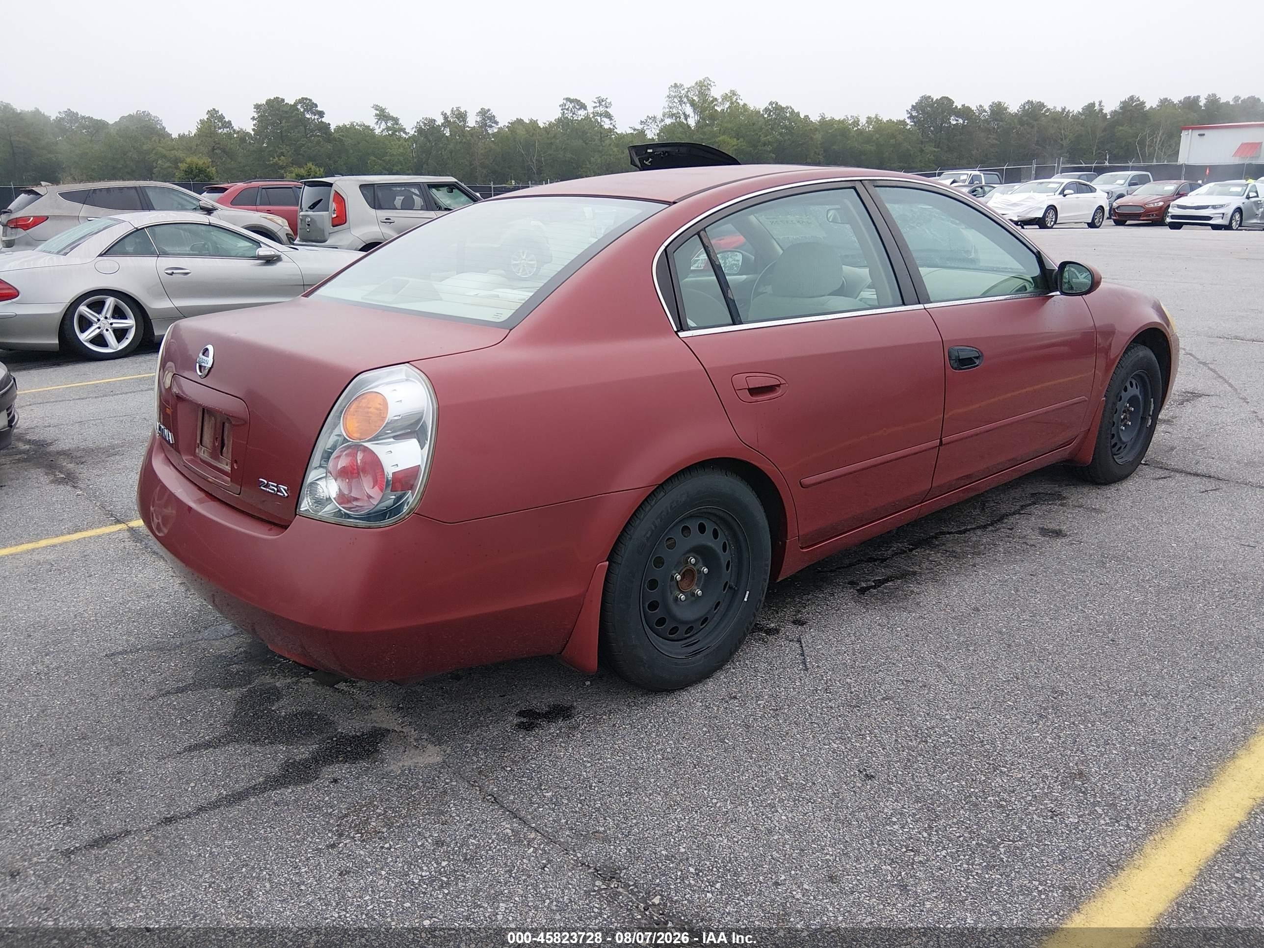 2004 Nissan Altima 2.5 S Red vin: 1N4AL11D04C173854