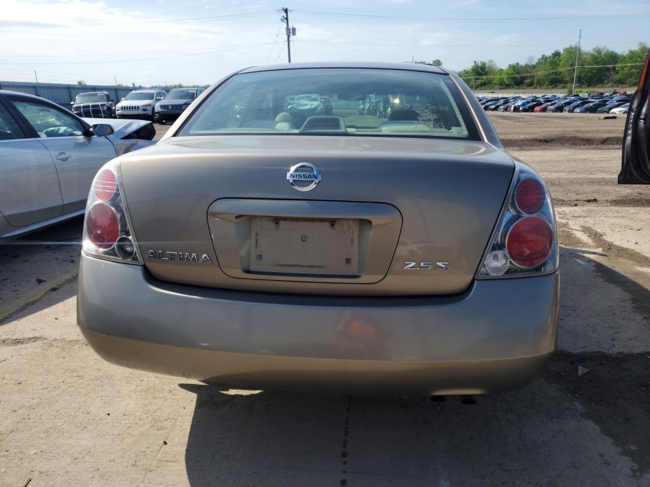 2005 Nissan Altima 2.5 Tan vin: 1N4AL11D05C159177