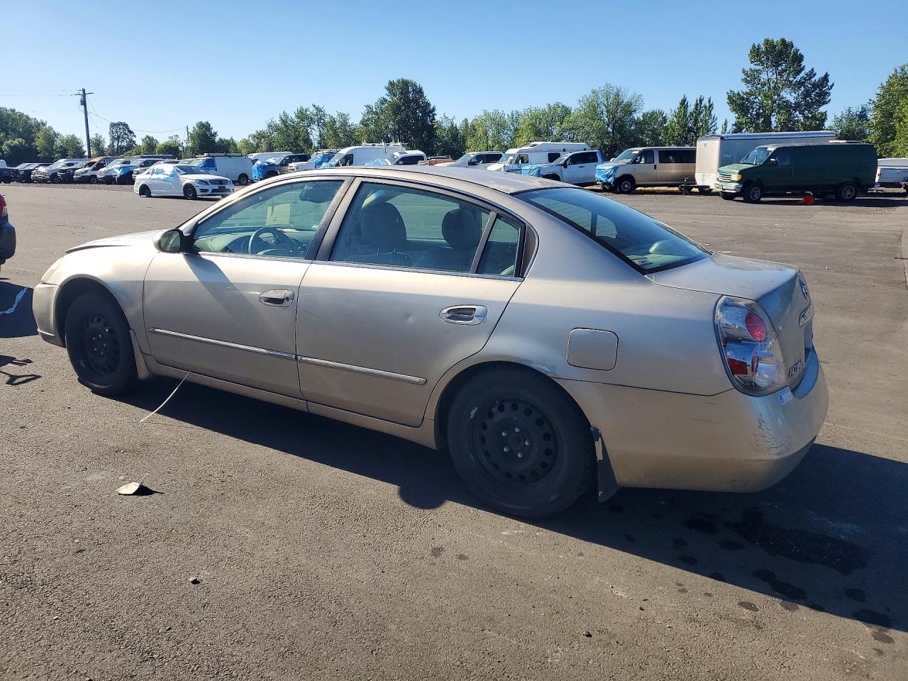 2005 Nissan Altima 2.5 Beige vin: 1N4AL11D05N436933
