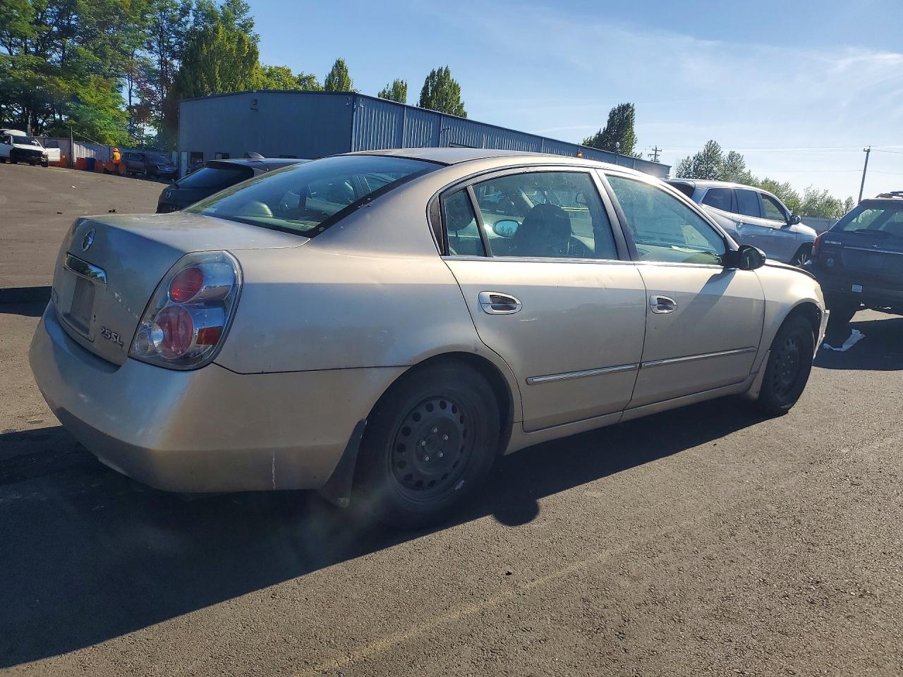 2005 Nissan Altima 2.5 Beige vin: 1N4AL11D05N436933