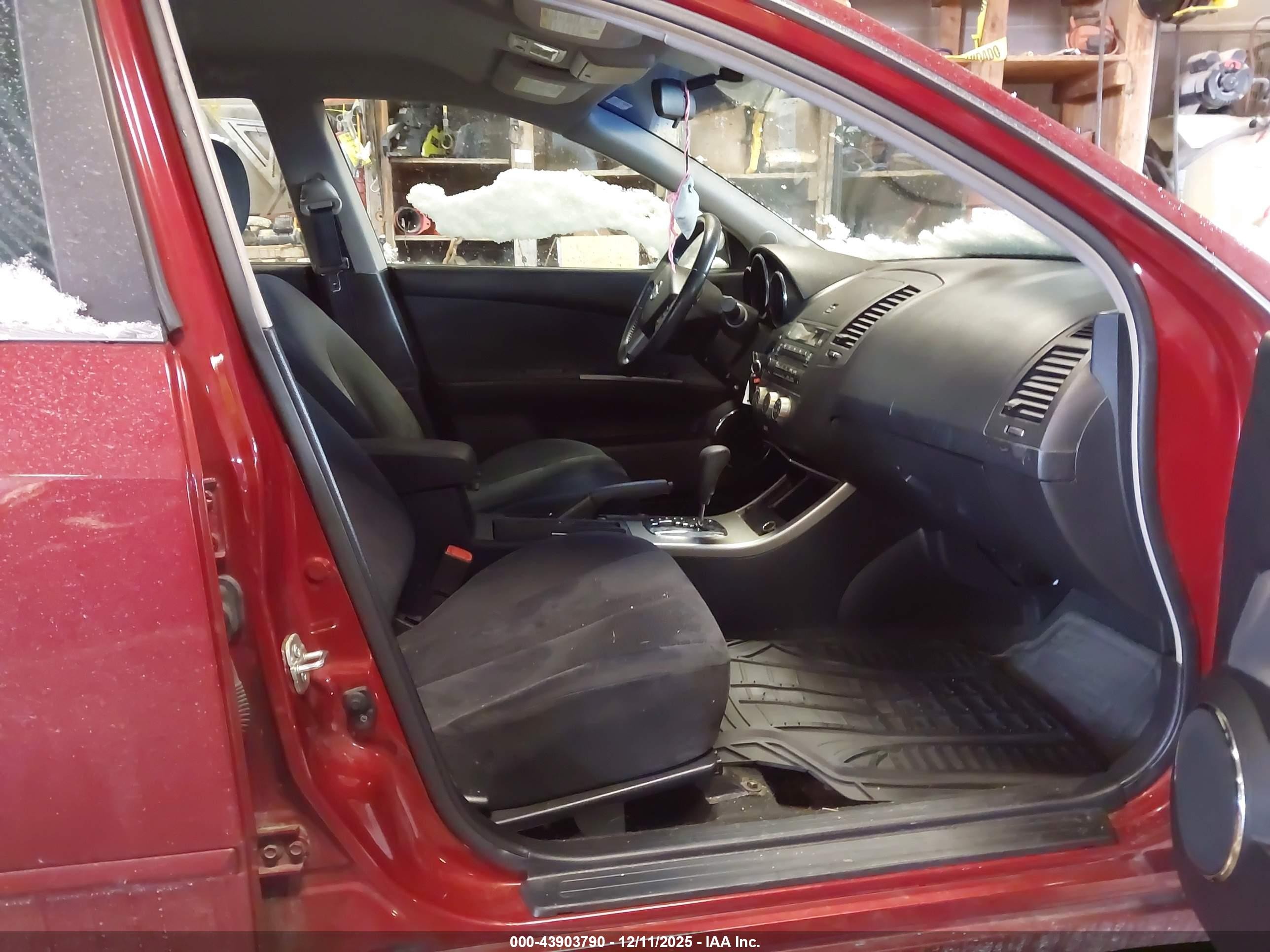 2006 Nissan Altima 2.5 S Red vin: 1N4AL11D06N353195