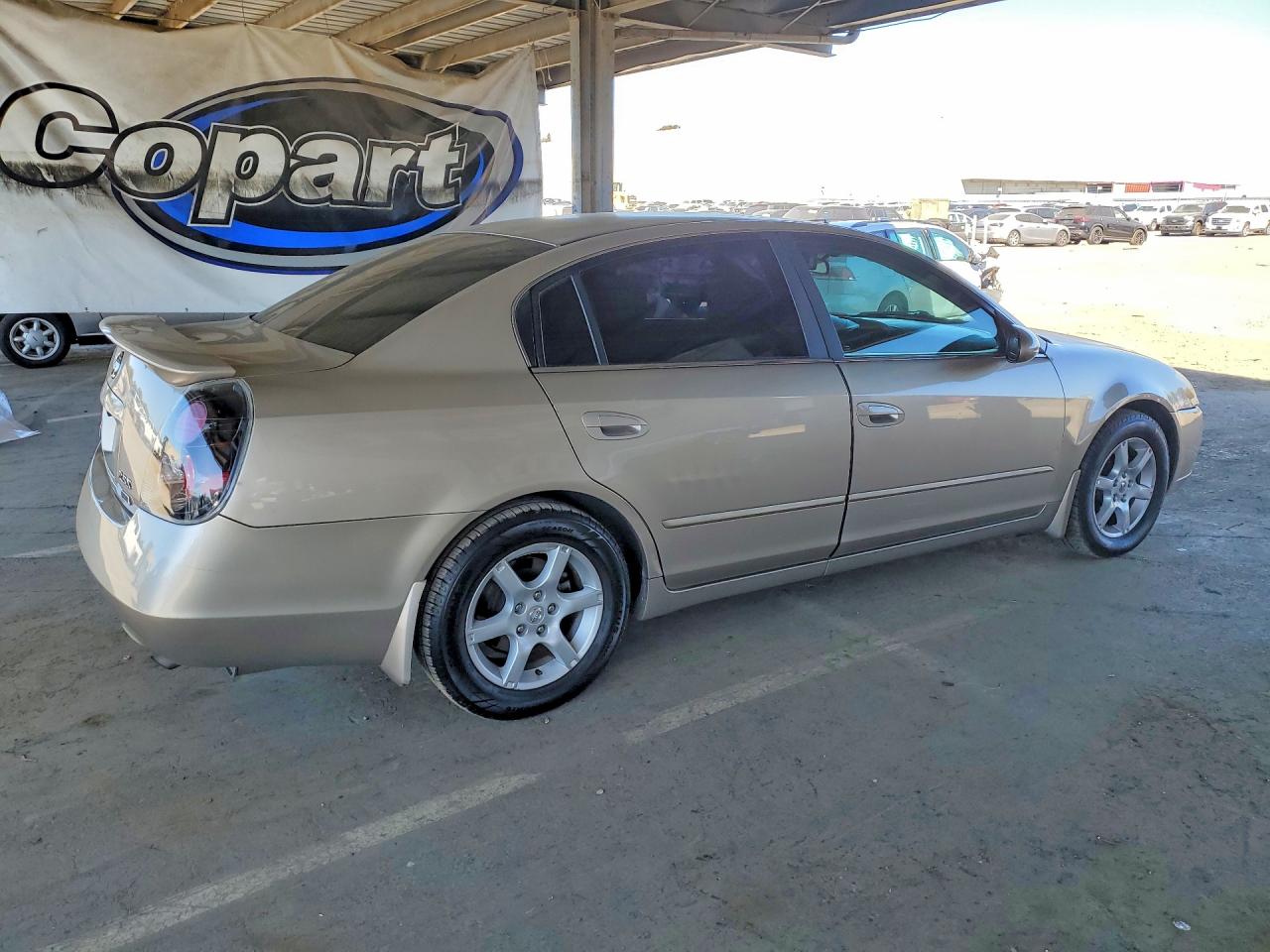 2006 Nissan Altima 2.5 Tan vin: 1N4AL11D06N403075
