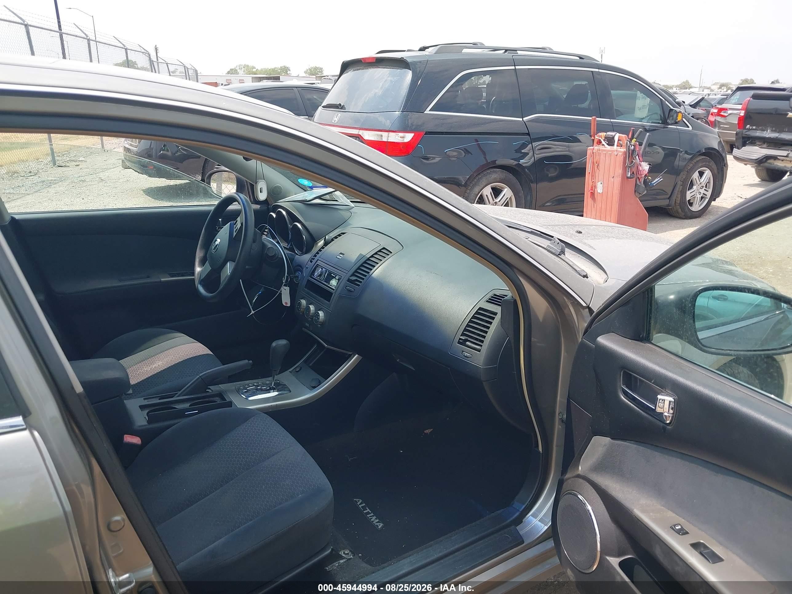 2006 Nissan Altima 2.5 S Champagne vin: 1N4AL11D06N414433