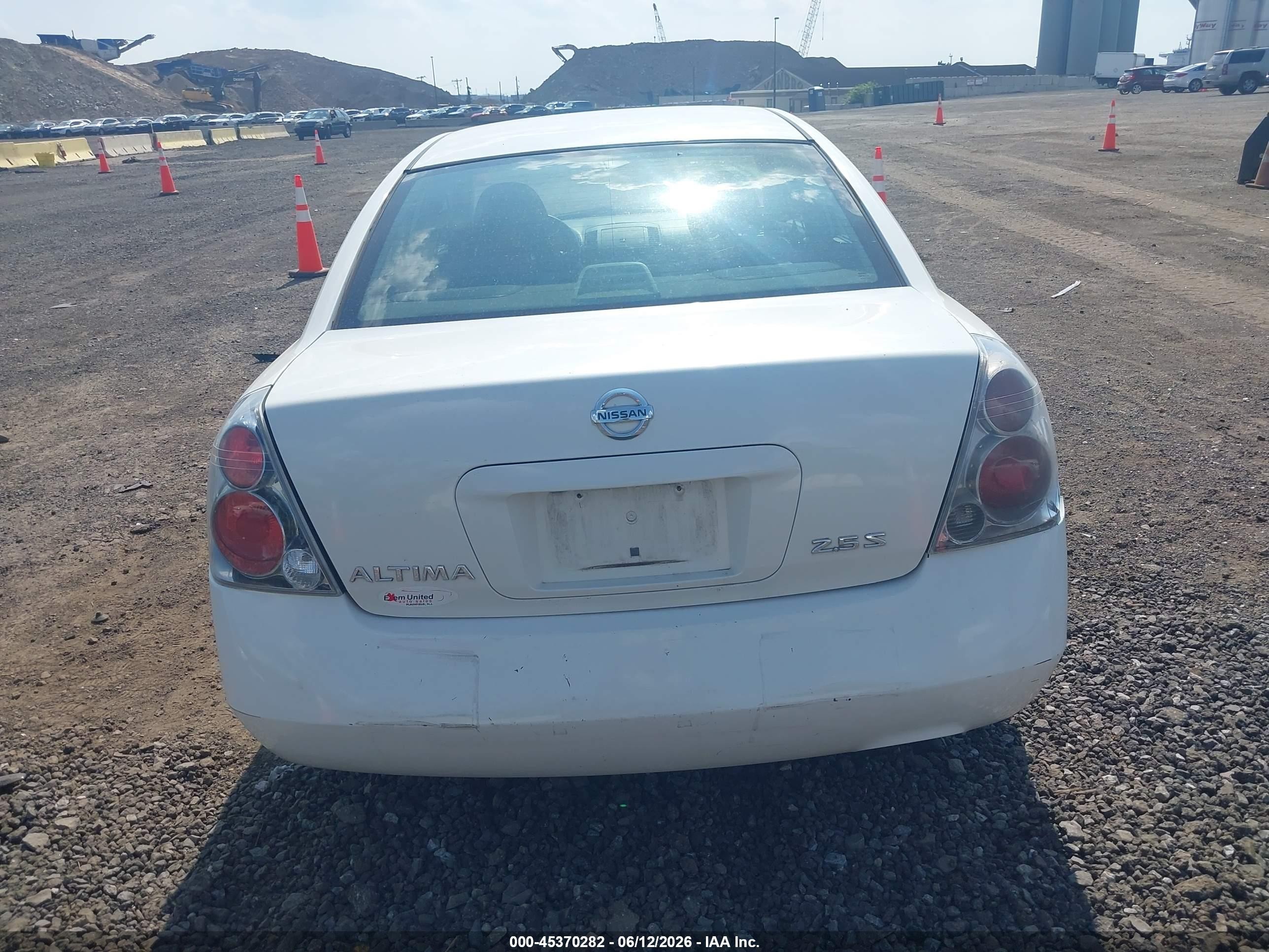 2006 Nissan Altima 2.5 S Белый vin: 1N4AL11D06N460280