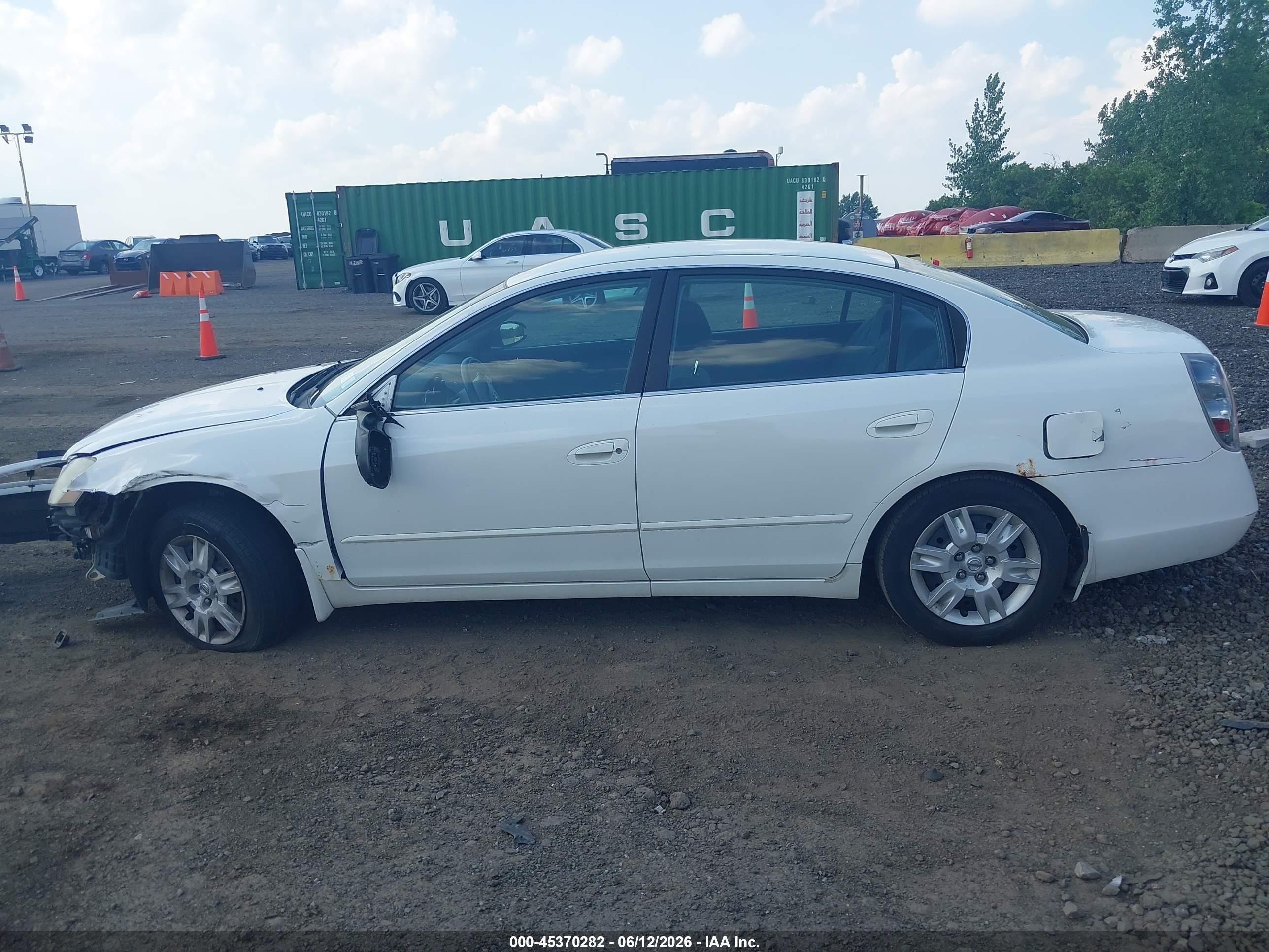 2006 Nissan Altima 2.5 S Белый vin: 1N4AL11D06N460280
