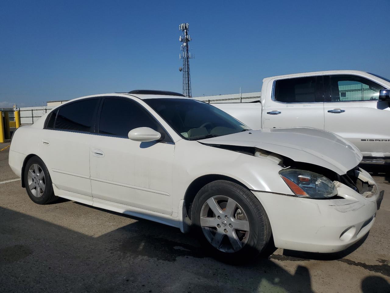 2003 Nissan Altima Base Белый vin: 1N4AL11D13C210070