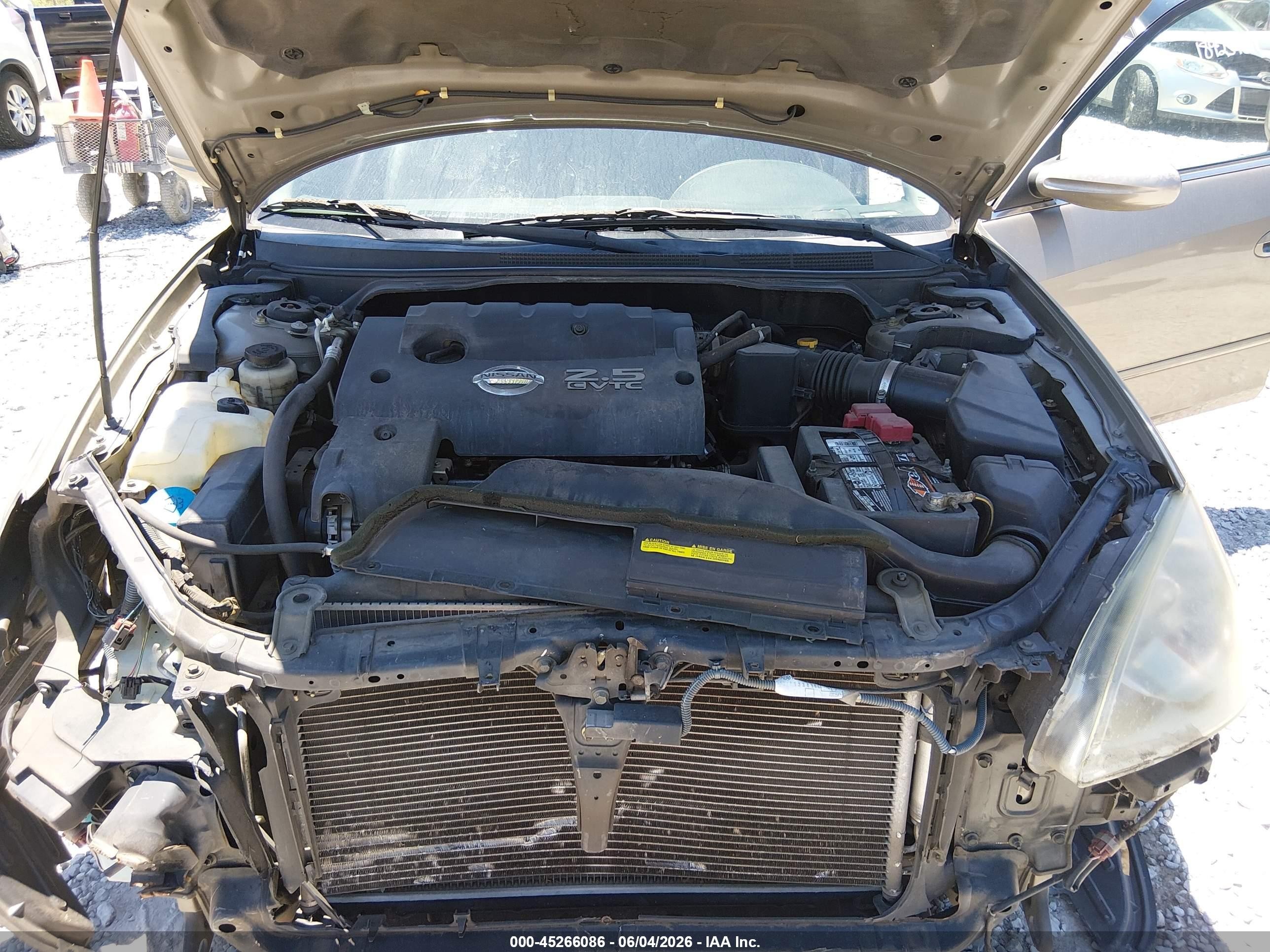 2003 Nissan Altima 2.5 S Gold vin: 1N4AL11D13C223028