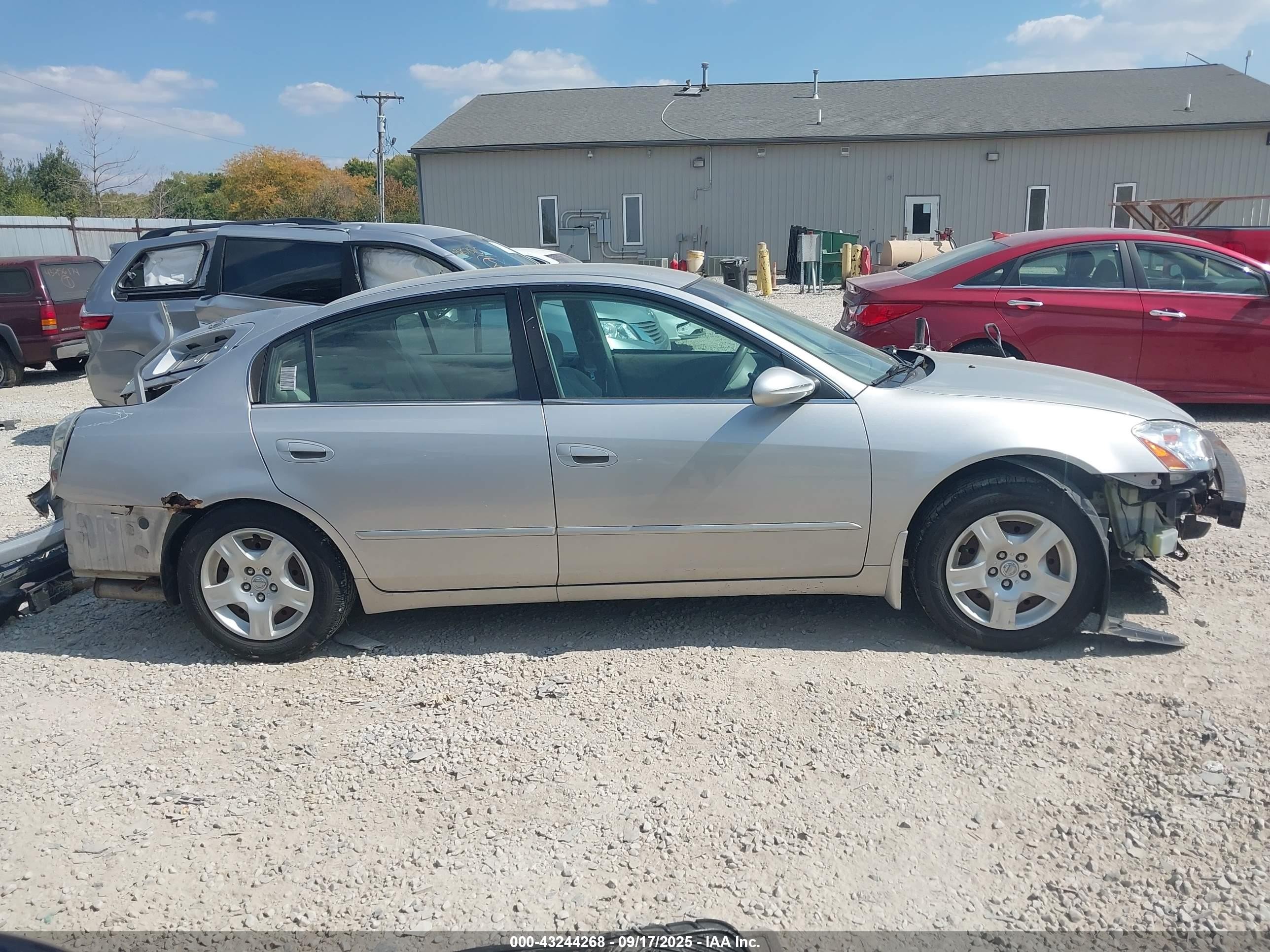 2003 Nissan Altima 2.5 S Silver vin: 1N4AL11D13C271810