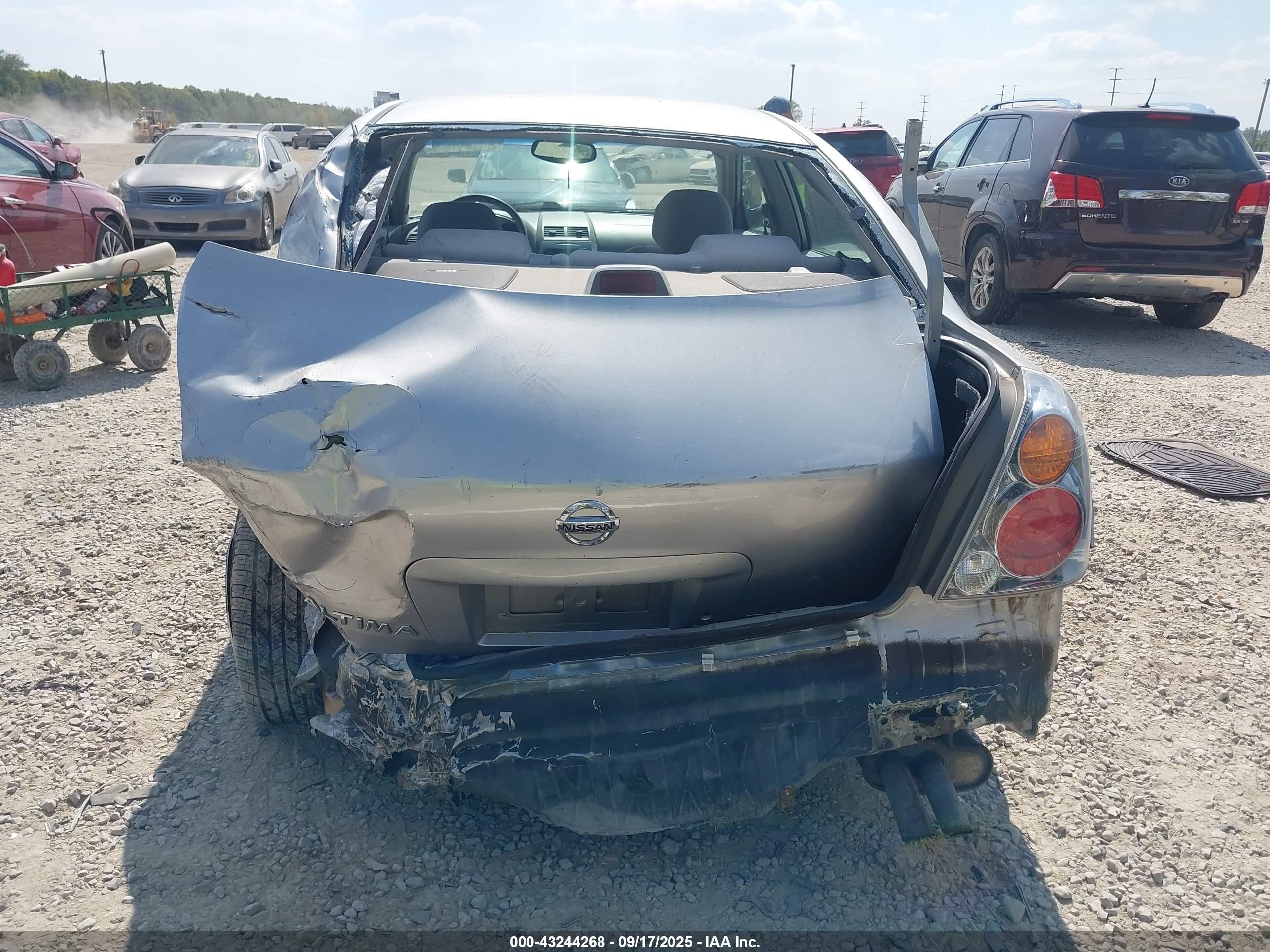 2003 Nissan Altima 2.5 S Silver vin: 1N4AL11D13C271810
