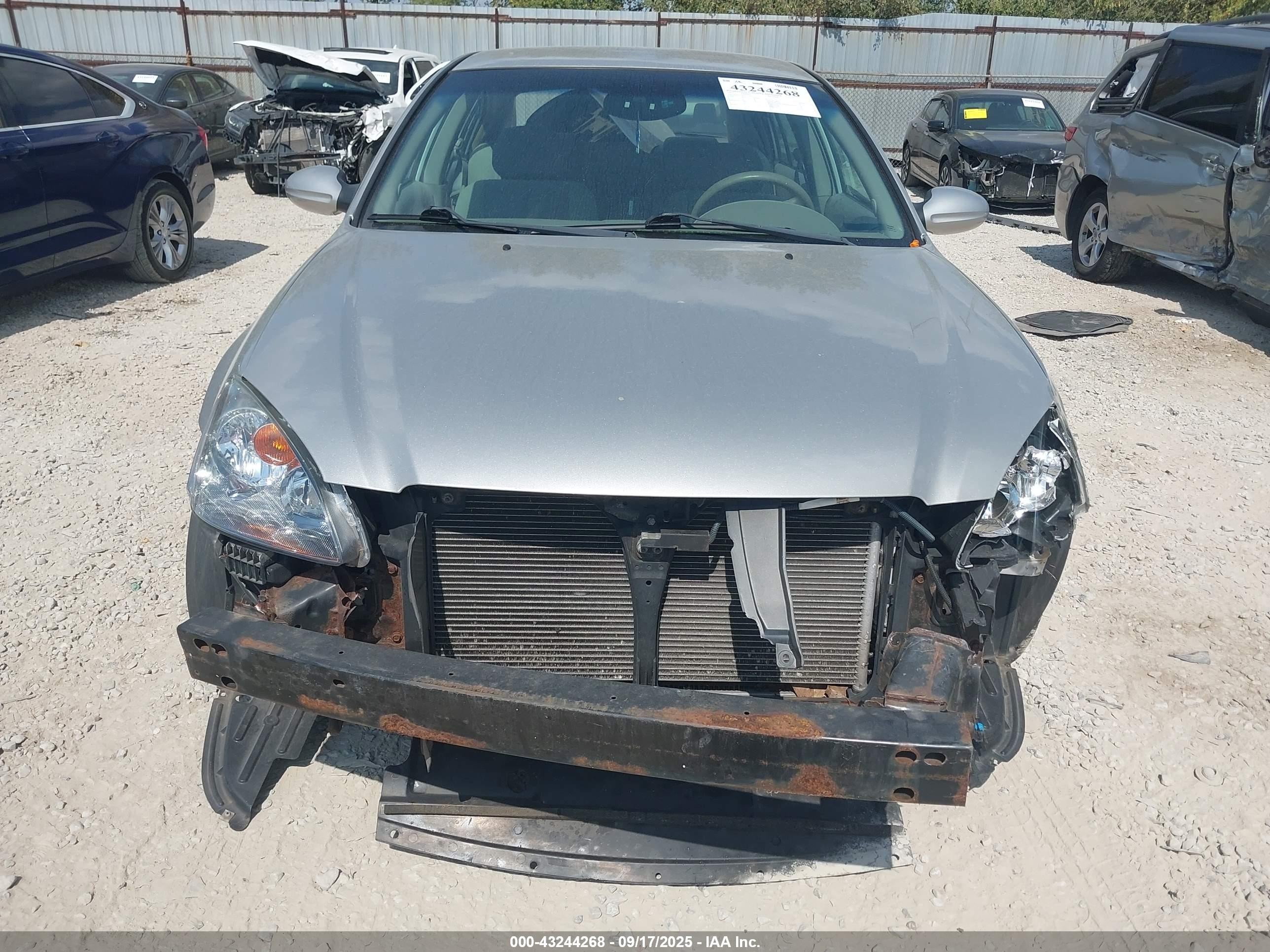 2003 Nissan Altima 2.5 S Silver vin: 1N4AL11D13C271810