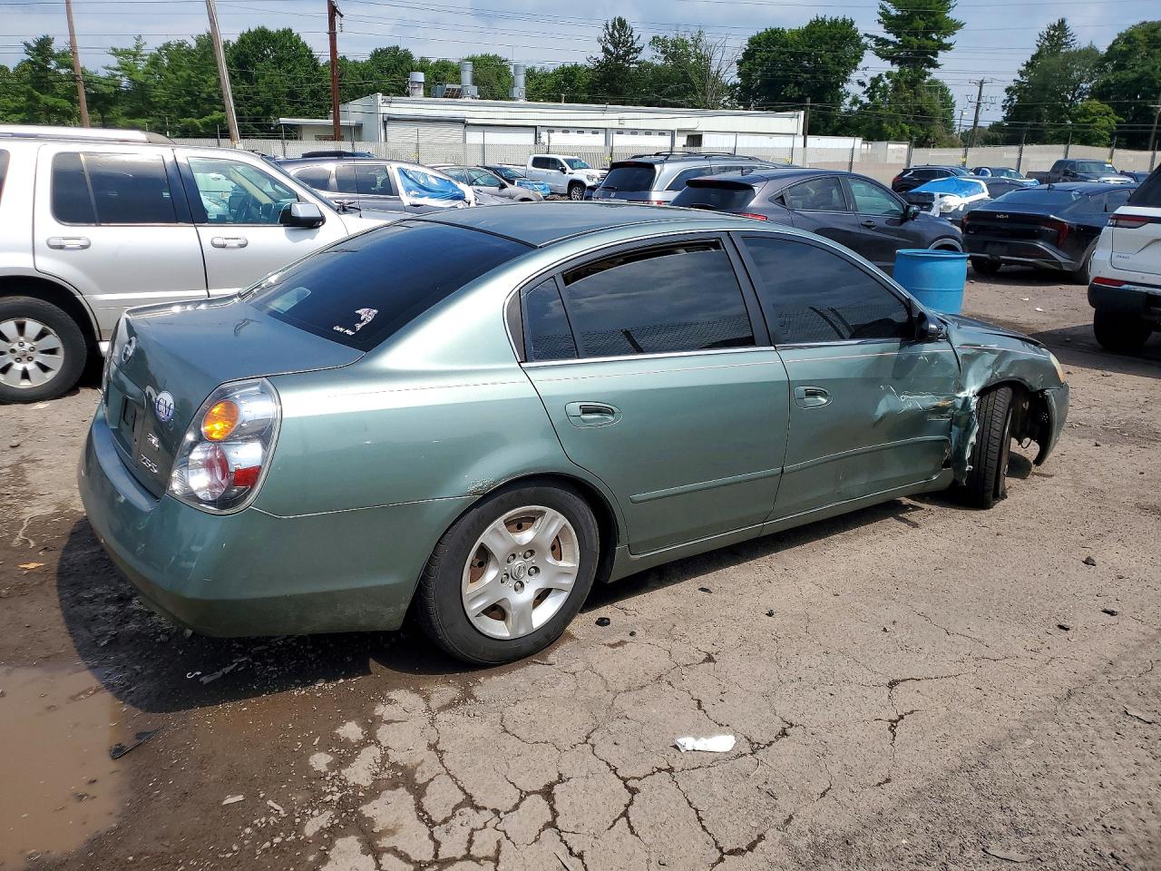 2004 Nissan Altima 2.5 Green vin: 1N4AL11D14C147666