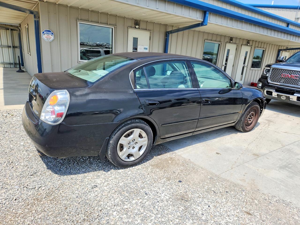 2004 Nissan Altima 2.5 Black vin: 1N4AL11D14C199931