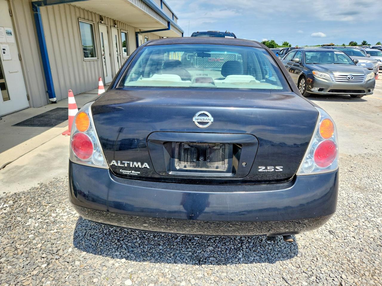 2004 Nissan Altima 2.5 Black vin: 1N4AL11D14C199931