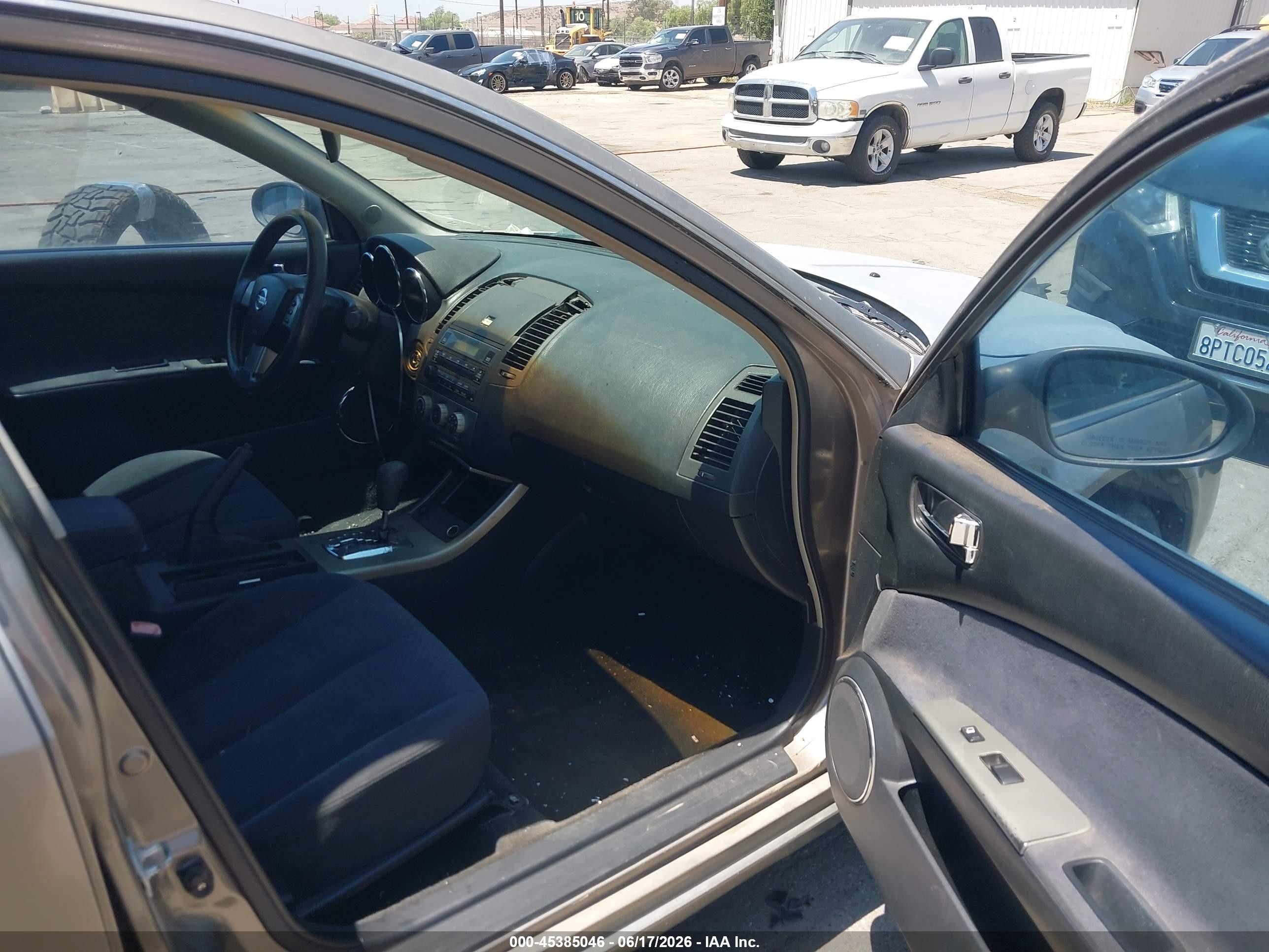 2005 Nissan Altima 2.5 S Champagne vin: 1N4AL11D15C118623